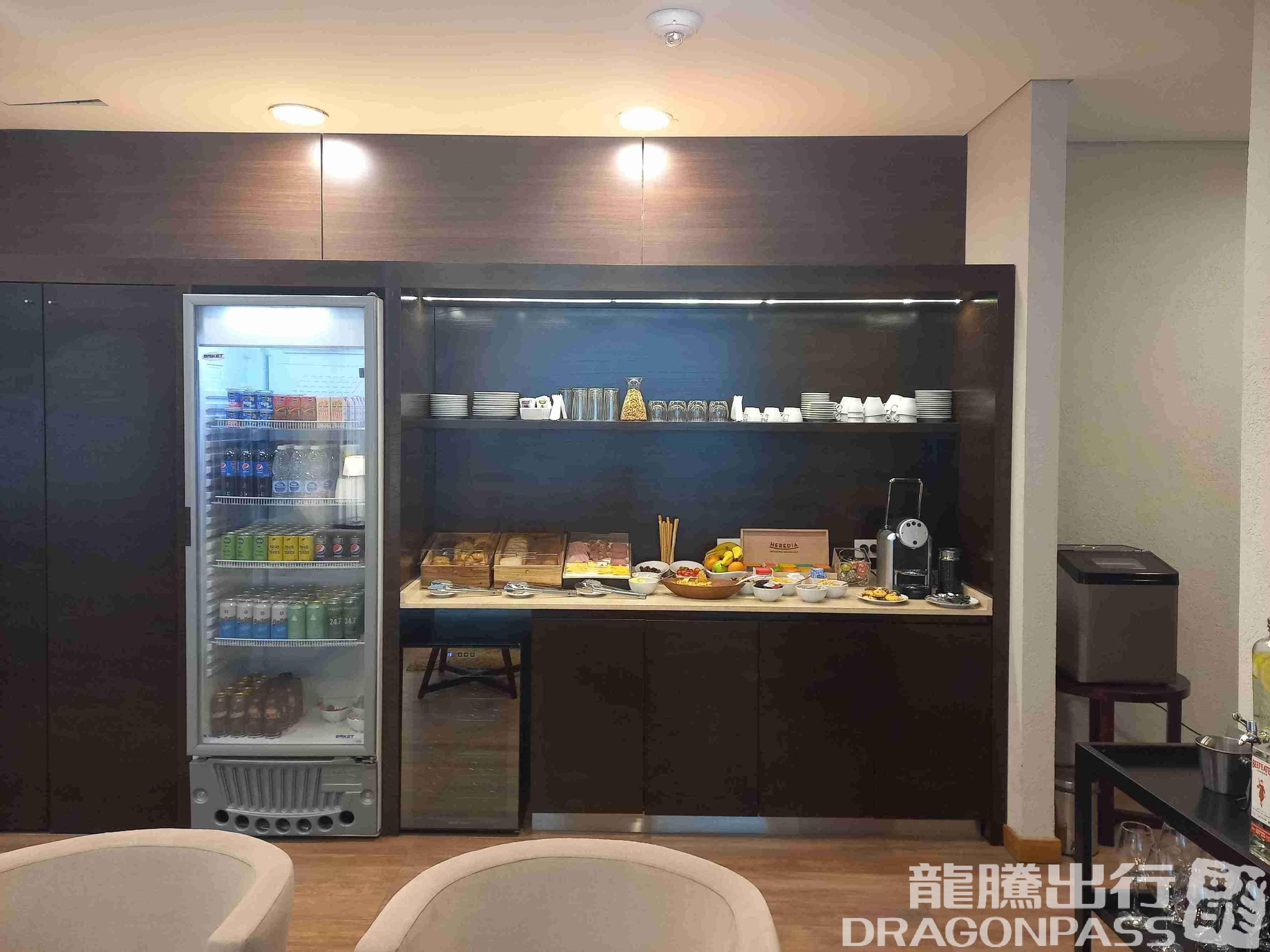 Бизнес-зал Comodoro by AMAE Lounge в аэропорту Аэропорт Интернасьональ Хенераль Энрике Москони (CRD)