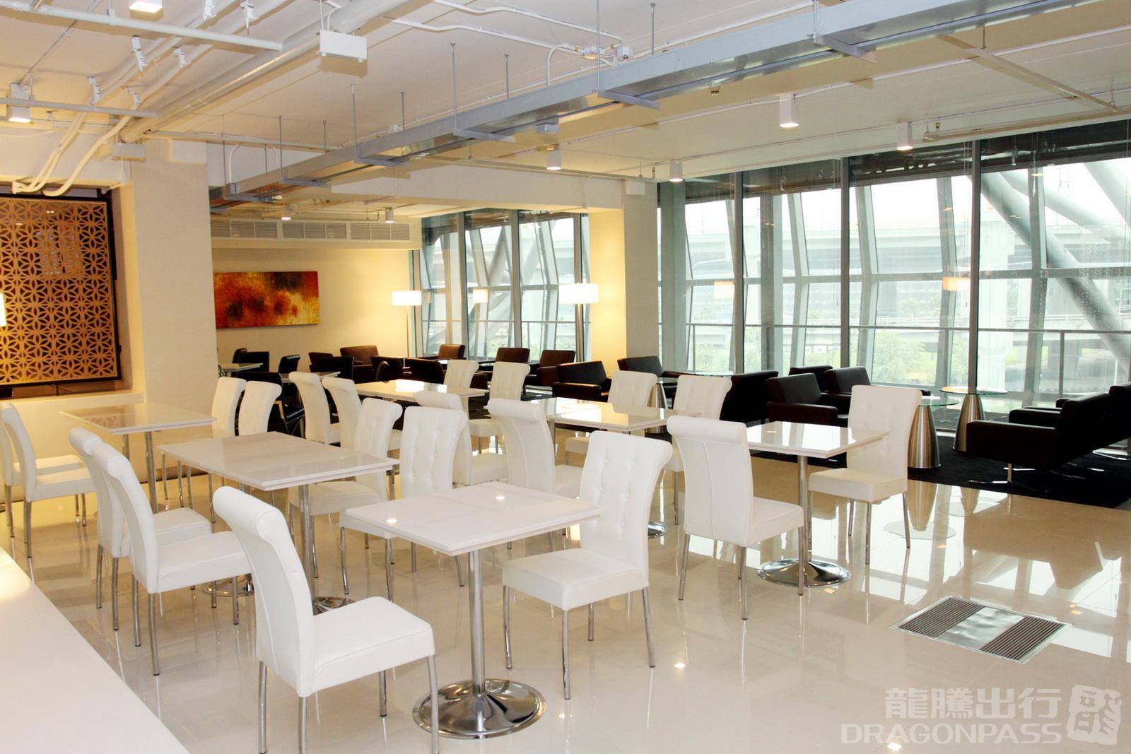 Бизнес-зал Miracle Business Class Lounge (Business Class Lounge) в аэропорту Суварнабхуми (BKK)