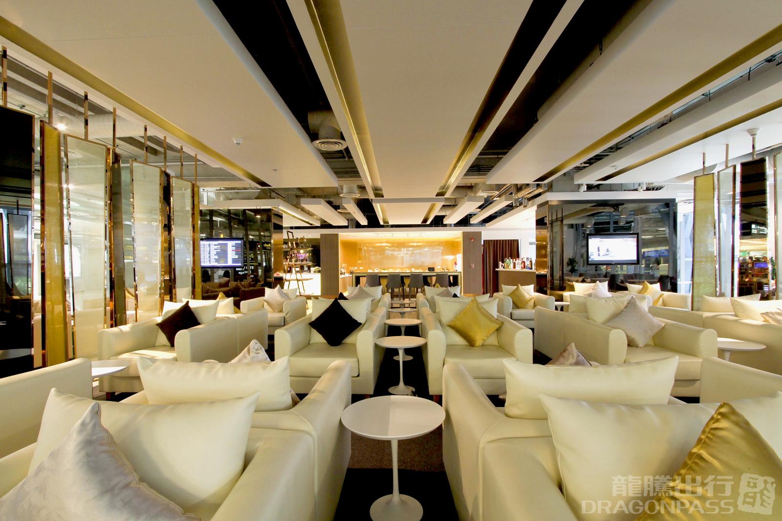 Бизнес-зал Miracle Business Class Lounge (Business Class Lounge) в аэропорту Суварнабхуми (BKK)