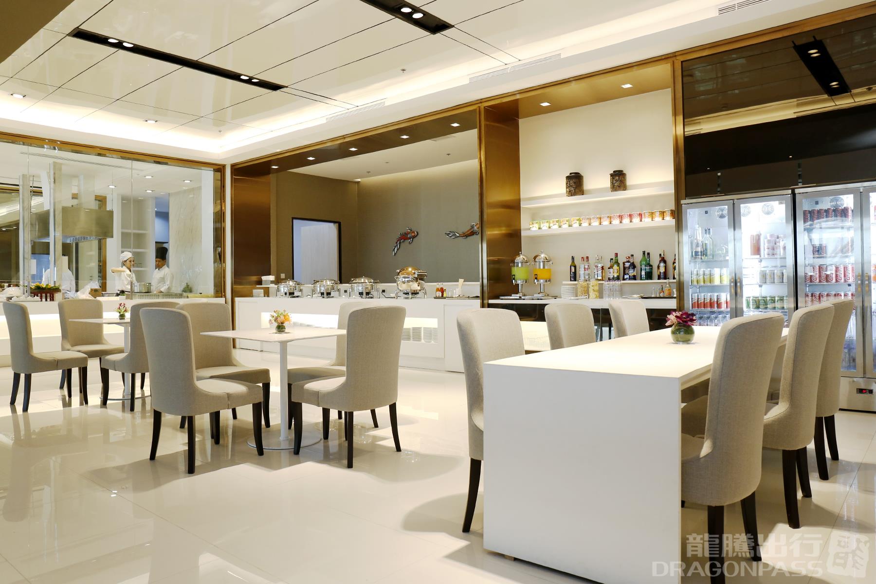 Бизнес-зал Miracle Business Class Lounge (Business Class Lounge) в аэропорту Суварнабхуми (BKK)