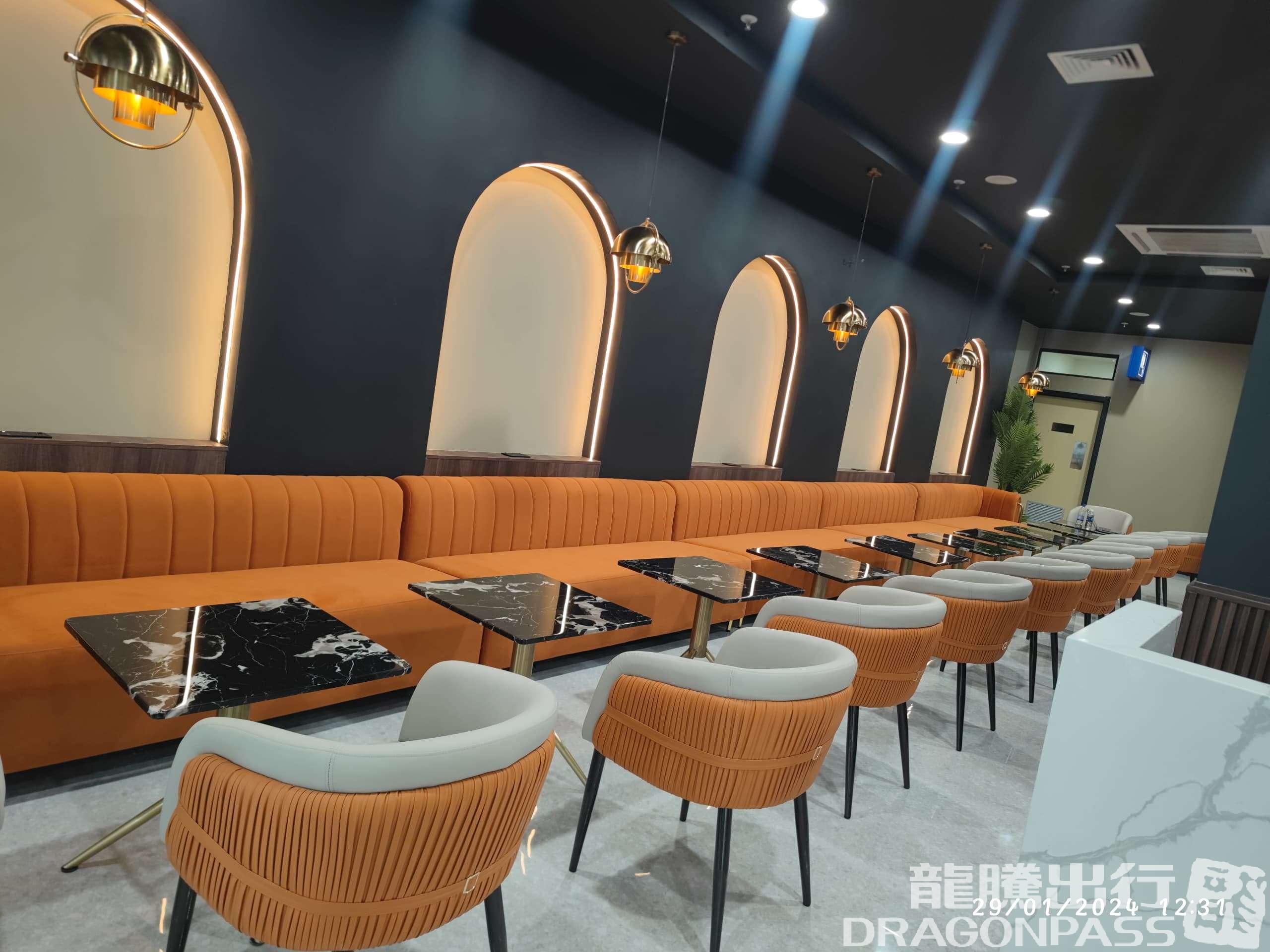 Бизнес-зал The Lounge в аэропорту Роберт Габриел Магб (HRE)