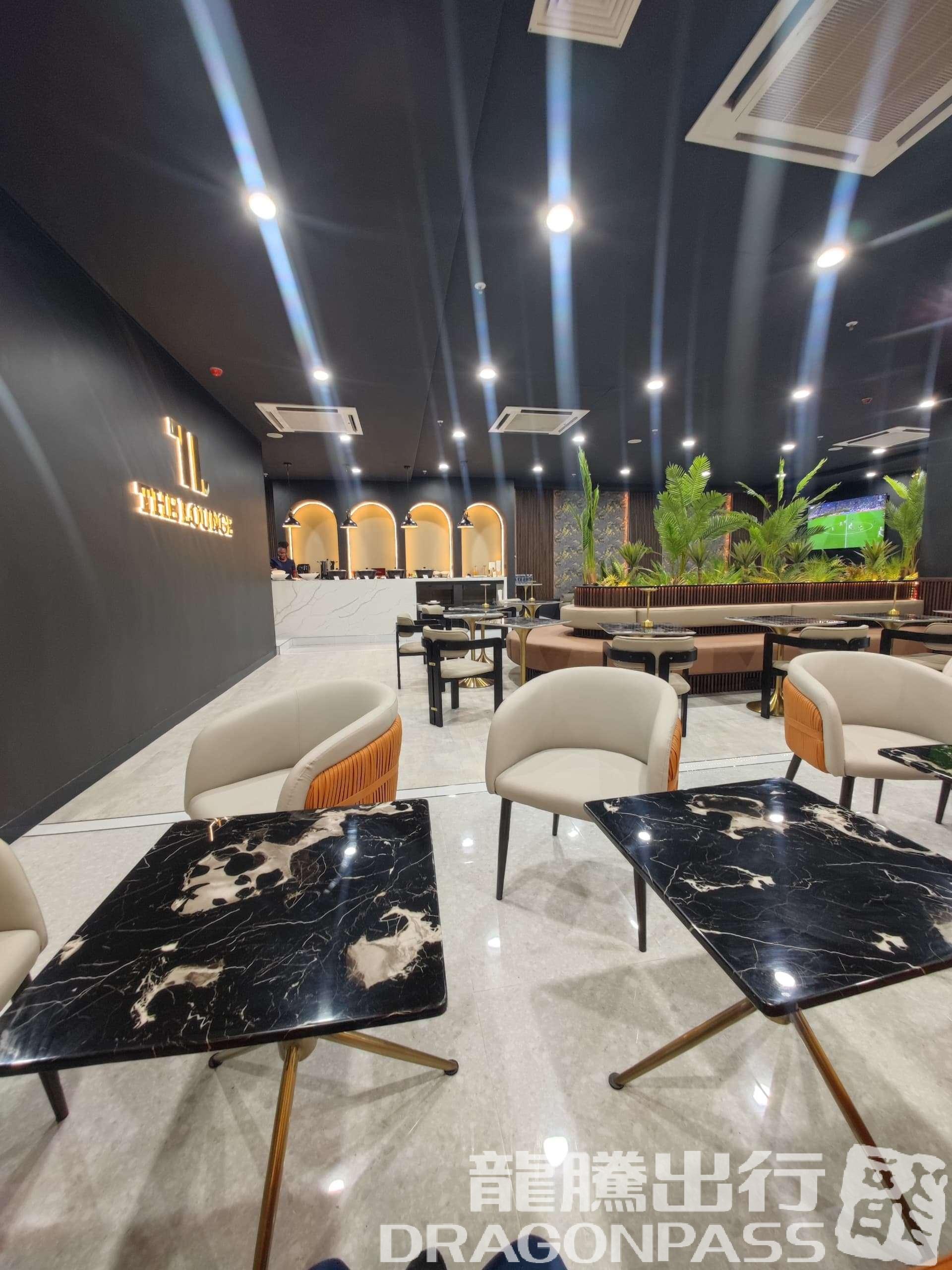 Бизнес-зал The Lounge в аэропорту Роберт Габриел Магб (HRE)