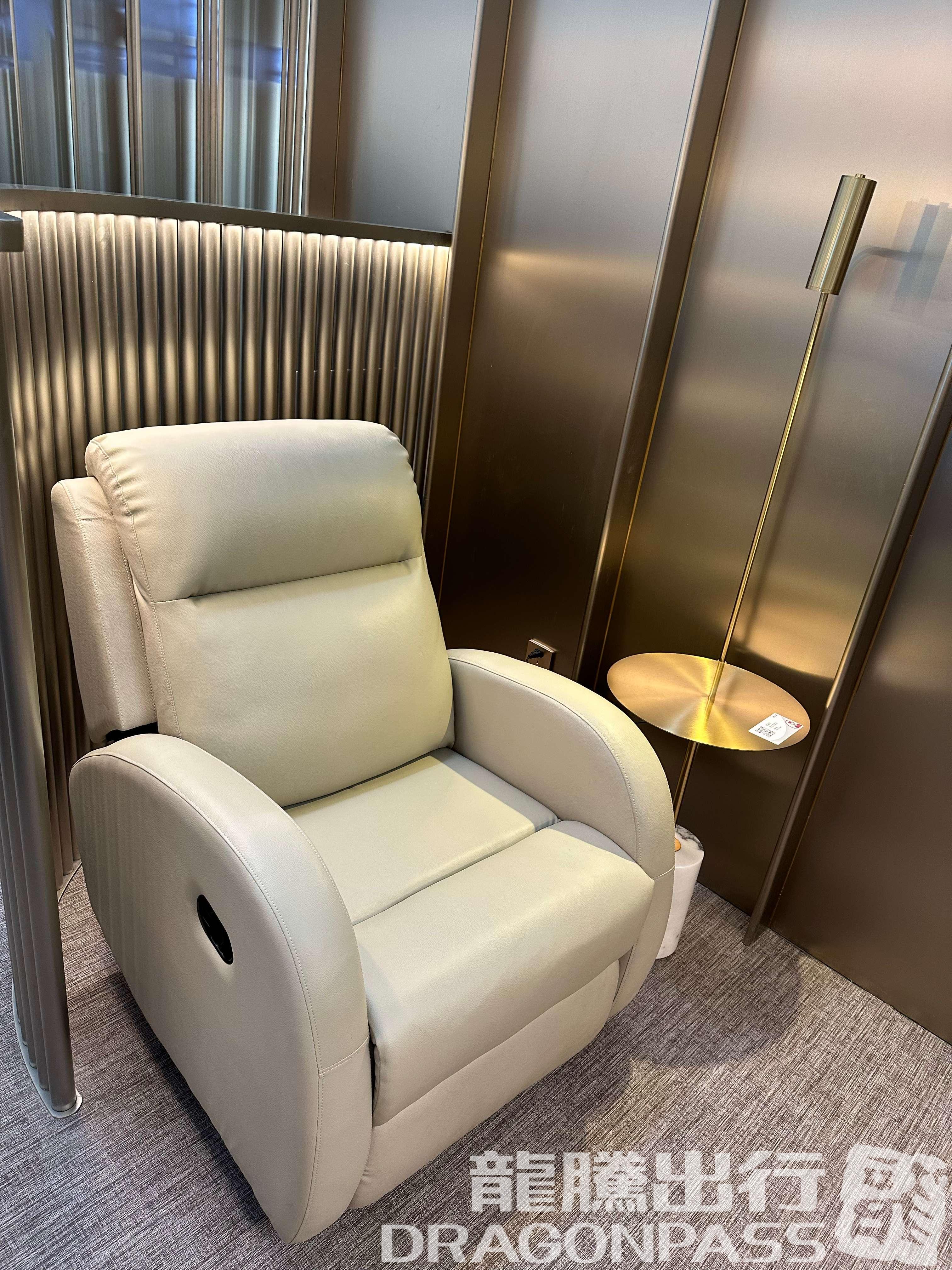 Бизнес-зал Beijing Capital V6 Lounge (T2 Domestic) в аэропорту Шоуду (PEK)