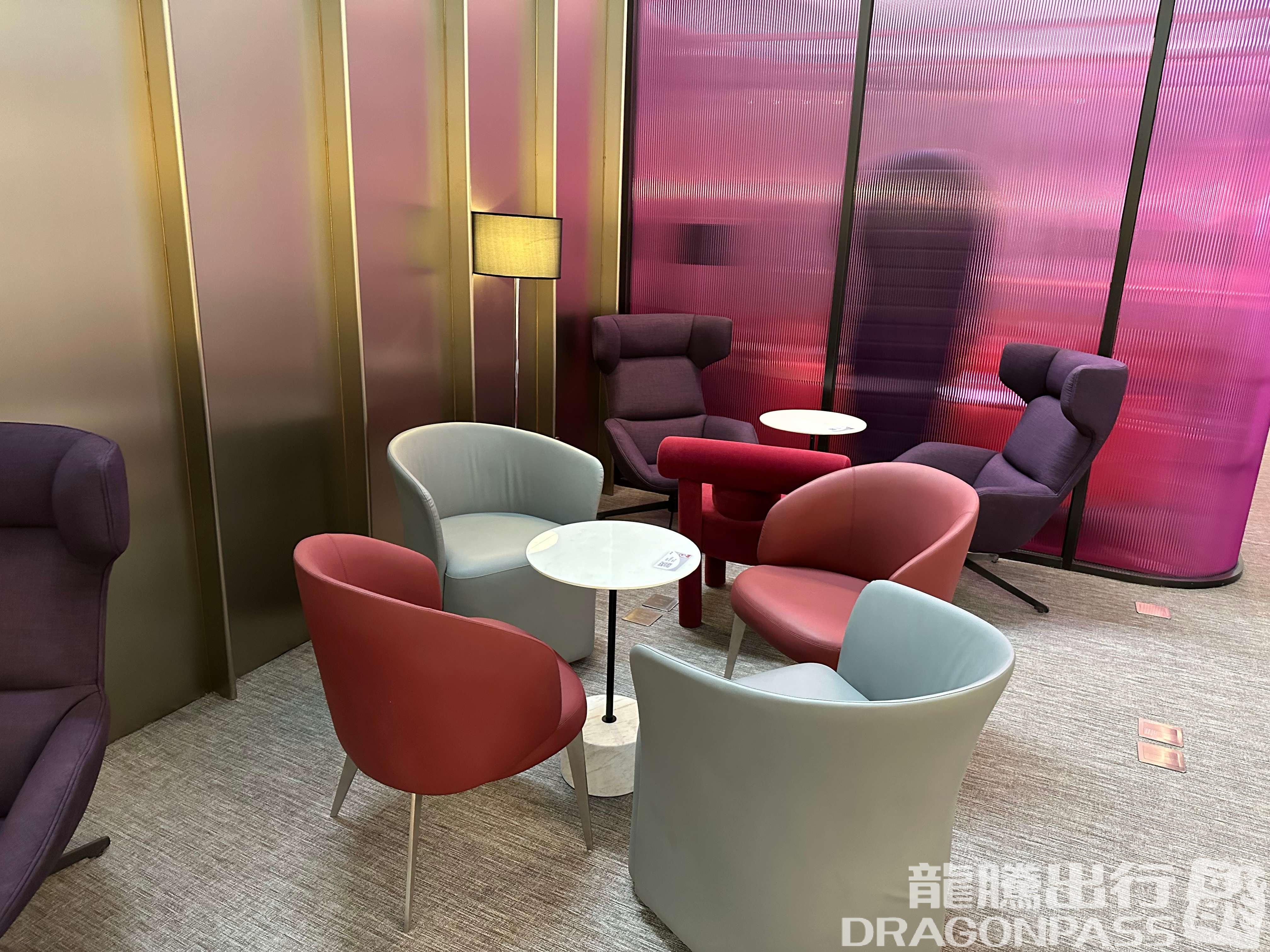 Бизнес-зал Beijing Capital V6 Lounge (T2 Domestic) в аэропорту Шоуду (PEK)