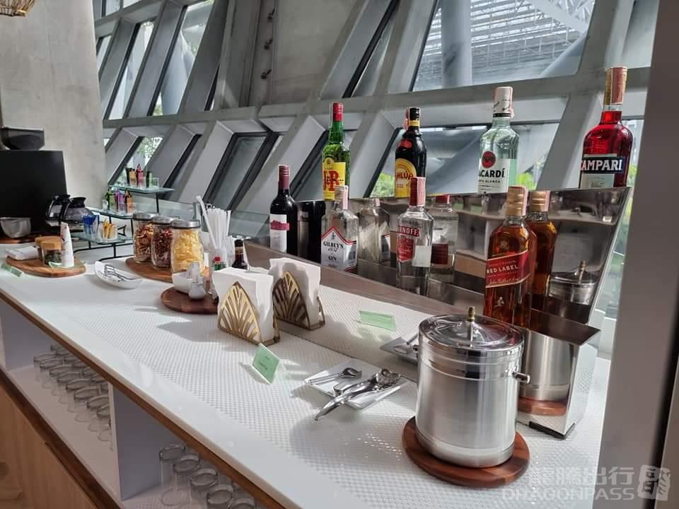 Бизнес-зал Miracle Lounge в аэропорту Суварнабхуми (BKK)