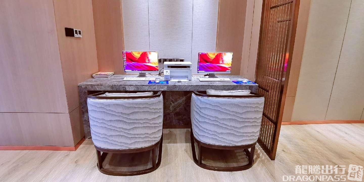 Бизнес-зал First Class Lounge No.1 в аэропорту Аэропорт Чжанцзяцзе Хэхуа (DYG)