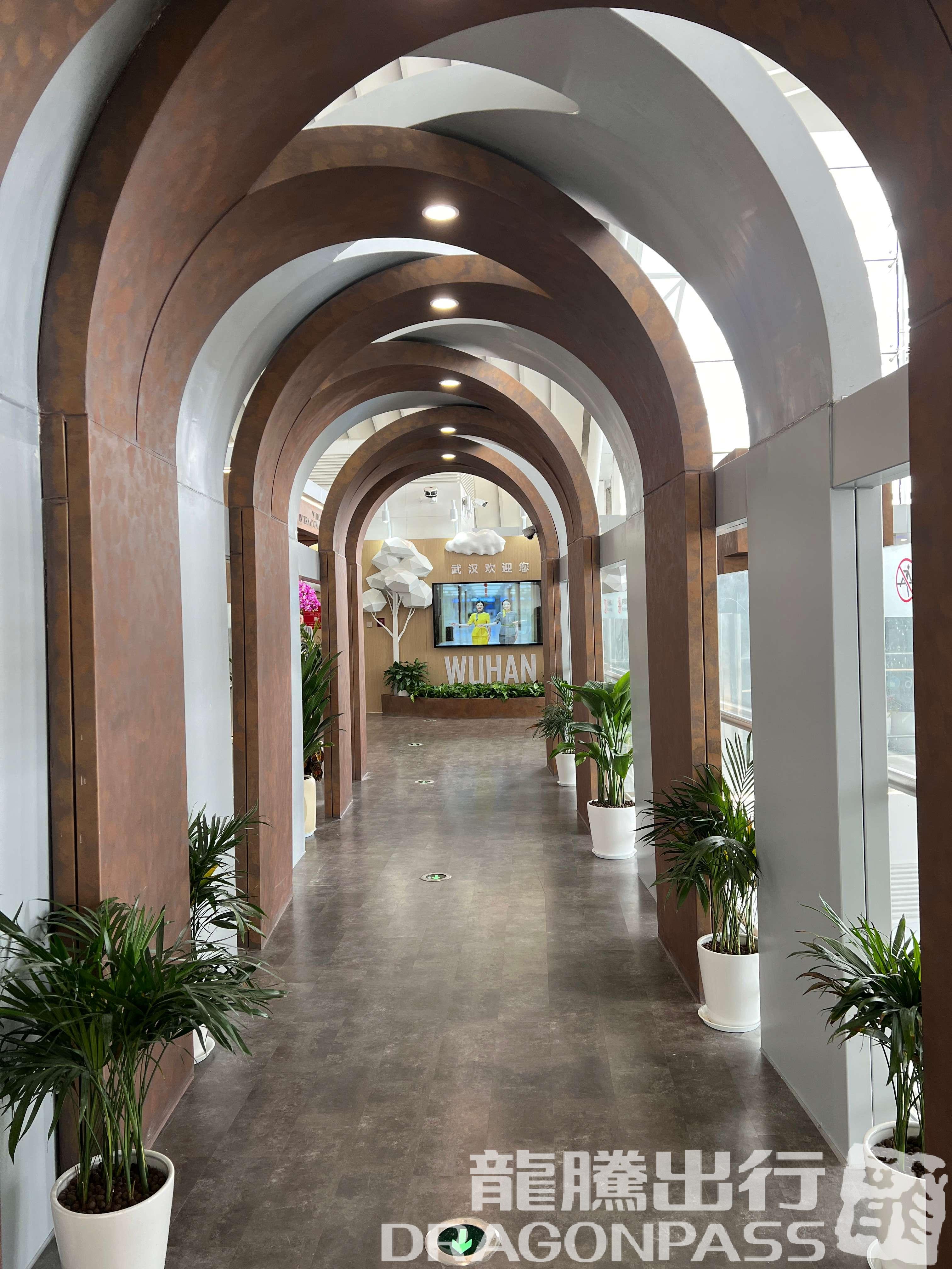 Бизнес-зал V18 VIP lounge (T2 domestic) в аэропорту Ухань-Тяньхэ (WUH)