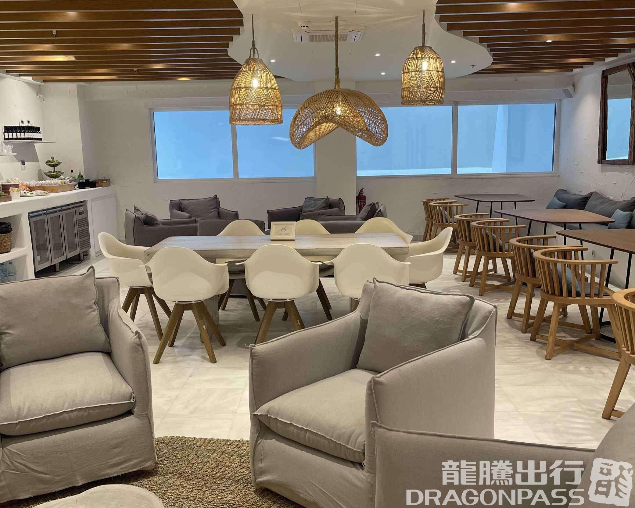Бизнес-зал Your Mykonian Luxury Lounge в аэропорту Миконос (JMK)