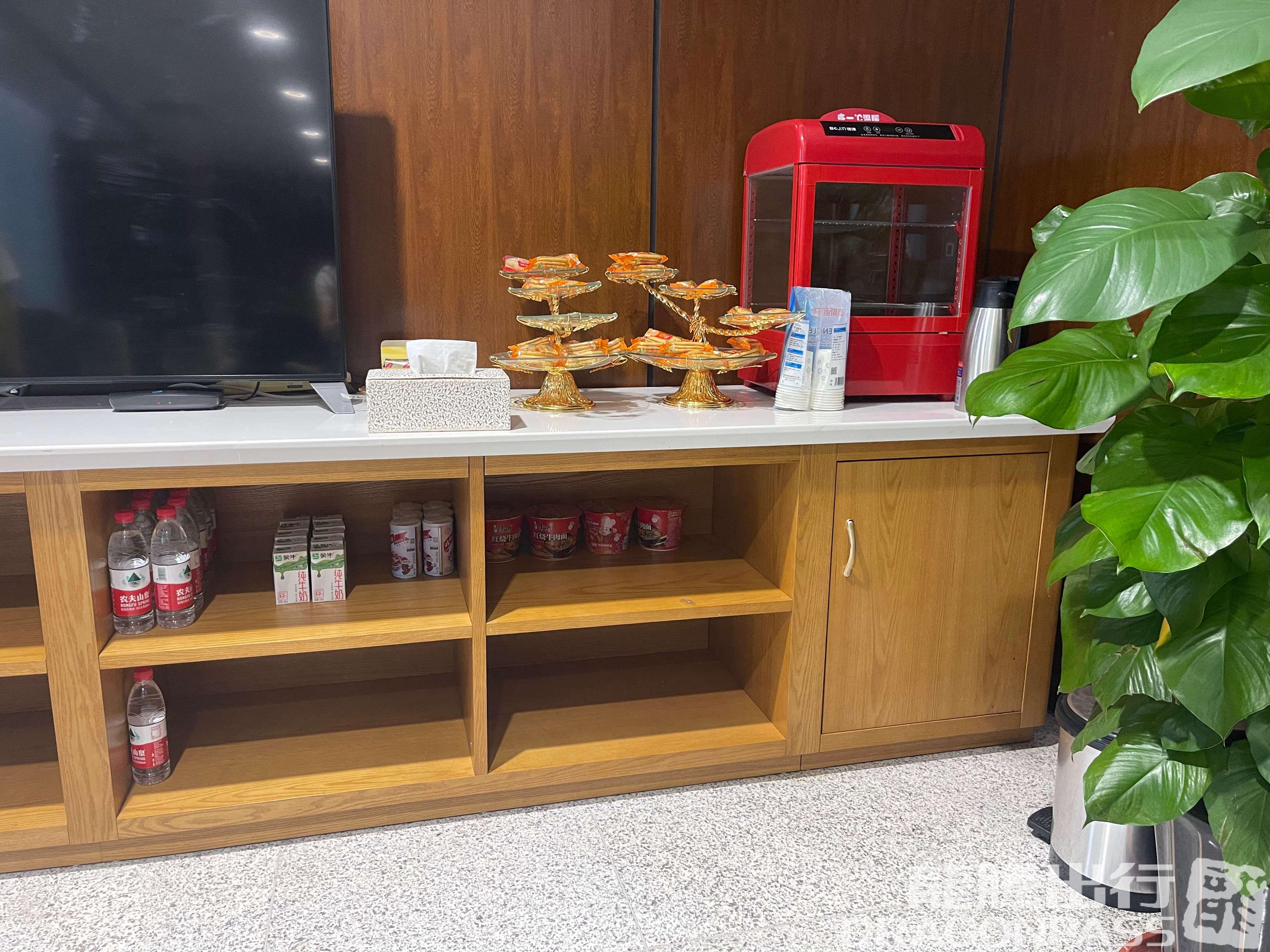 Бизнес-зал First/Business Class Lounge в аэропорту Zhangjiakou Ningyuan Airport (ZQZ)