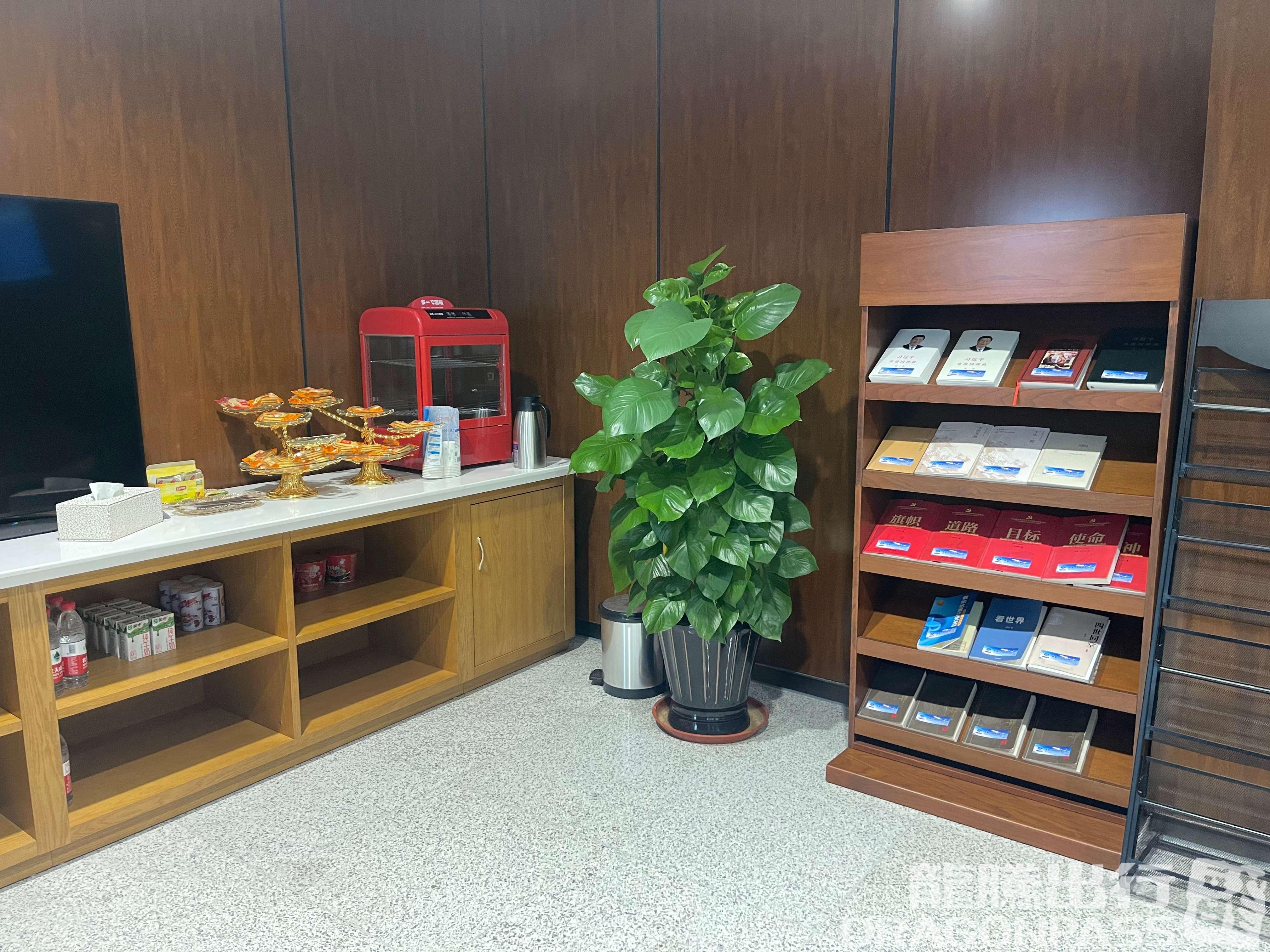 Бизнес-зал First/Business Class Lounge в аэропорту Zhangjiakou Ningyuan Airport (ZQZ)