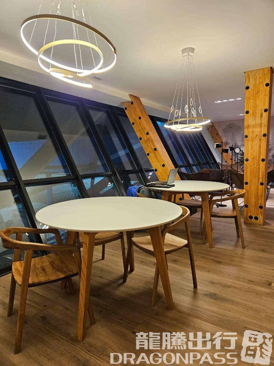 Бизнес-зал Ushuaia W Premium в аэропорту Мальвинас Архентинас (USH)