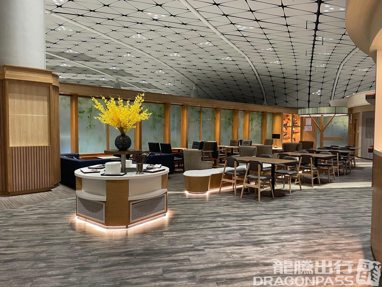 Бизнес-зал Hong Kong Airlines Lounge (Club Autus) в аэропорту Гонконг (HKG)