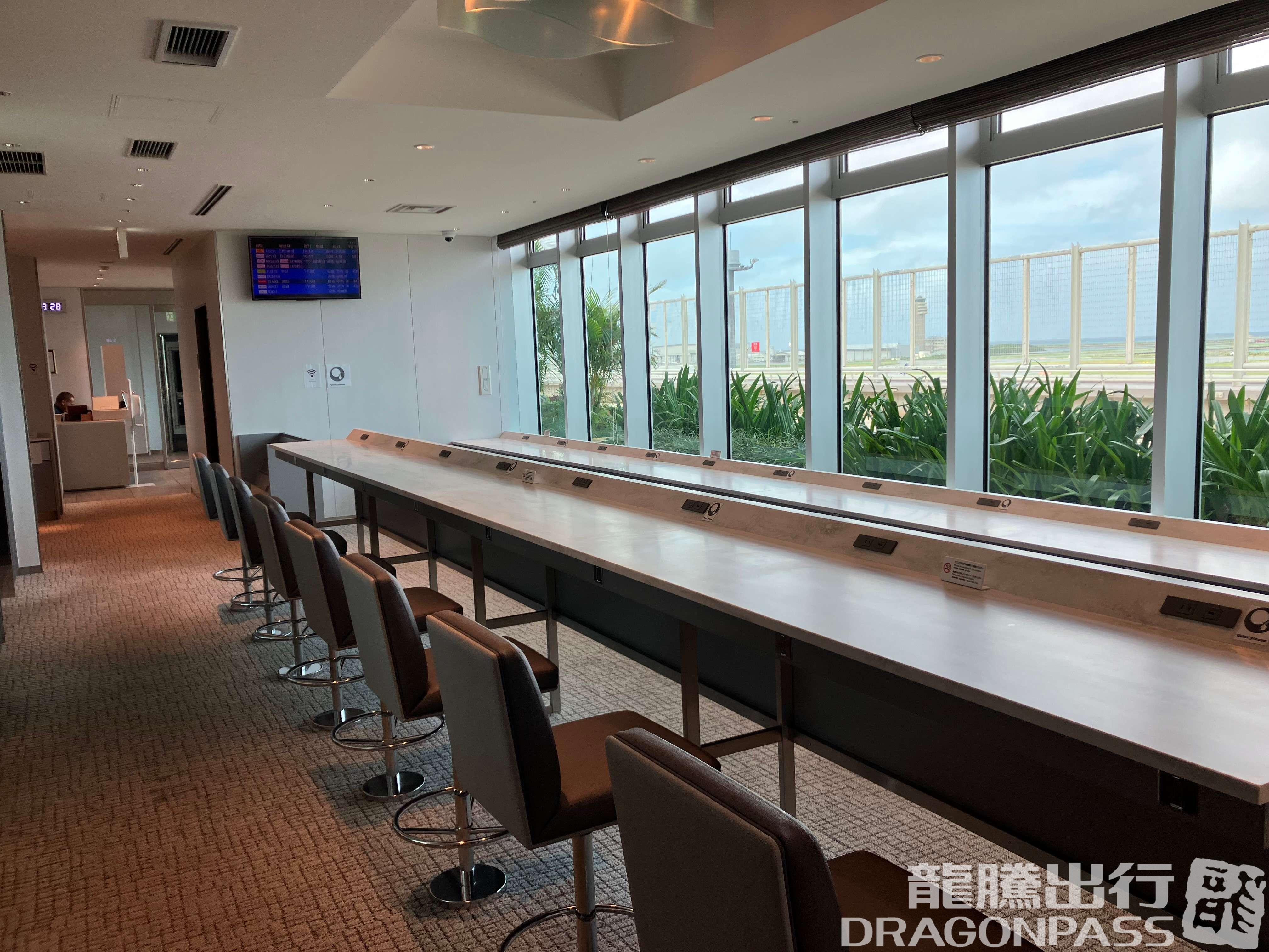 Бизнес-зал Lounge RYURIN в аэропорту Аэропорт Наха (OKA)