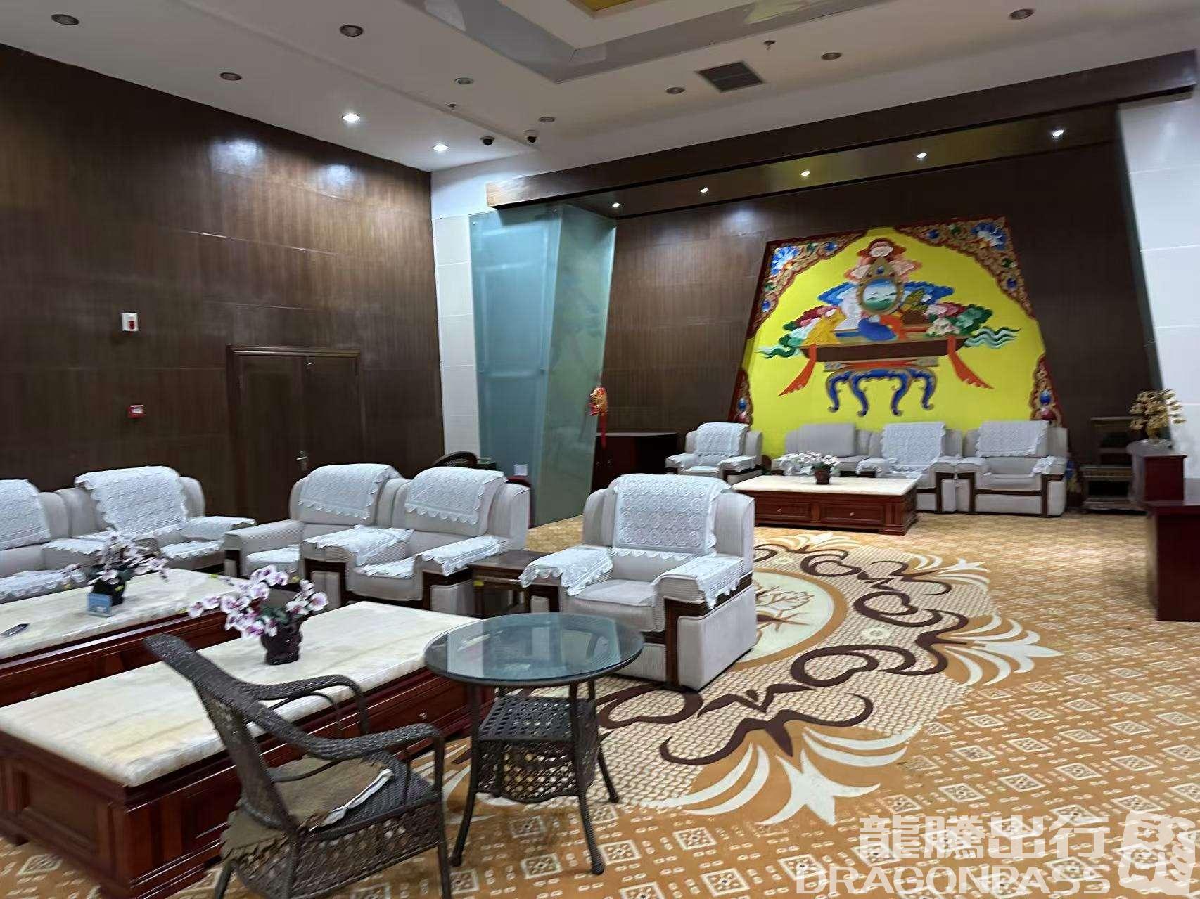 Бизнес-зал First Class Lounge (T2 Domestic) в аэропорту Diqing Shangri-La Airport (DIG)