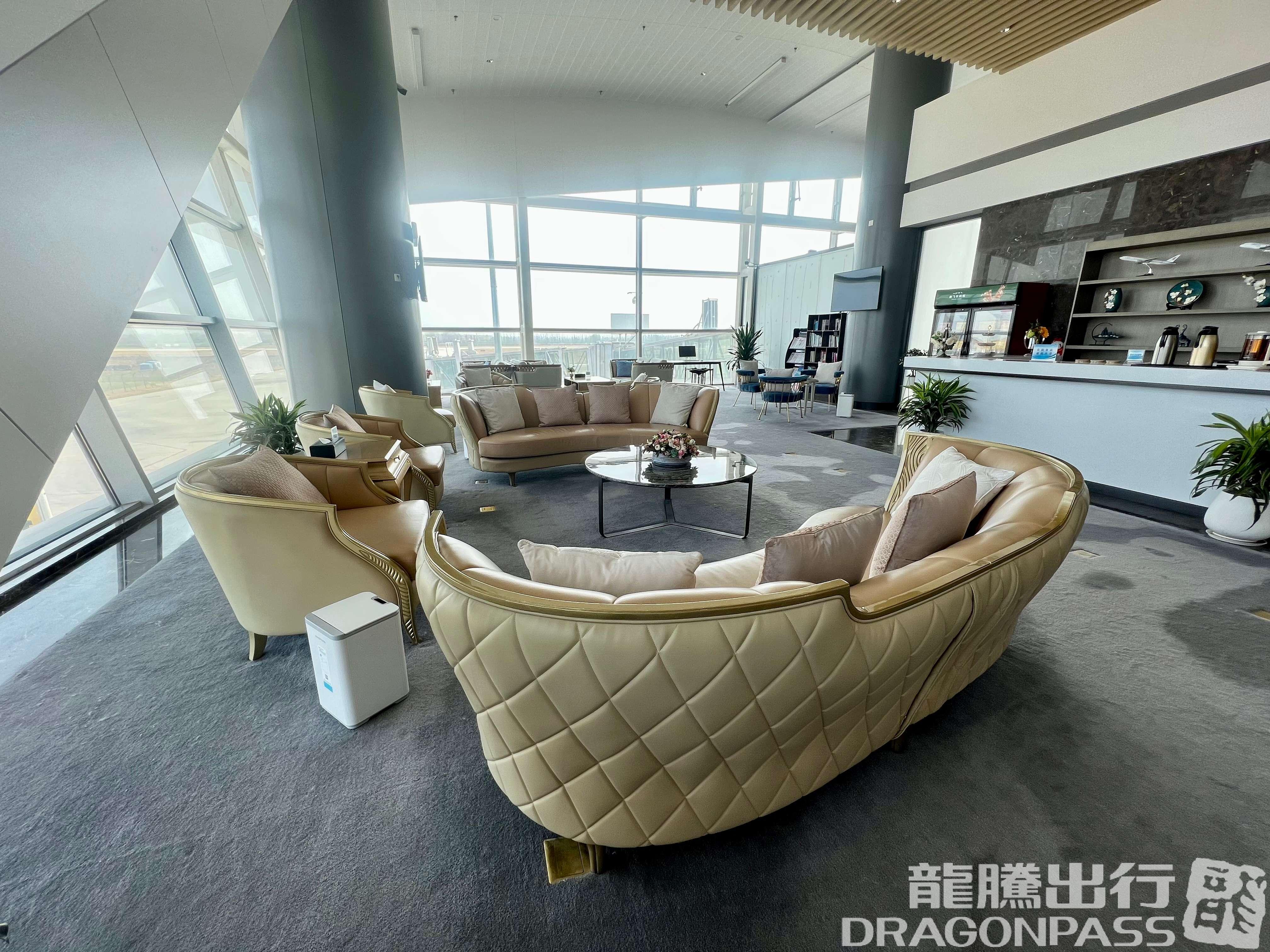 Бизнес-зал First Class Lounge (2F) в аэропорту Аэропорт Хэцзэ Мудань (HZA)