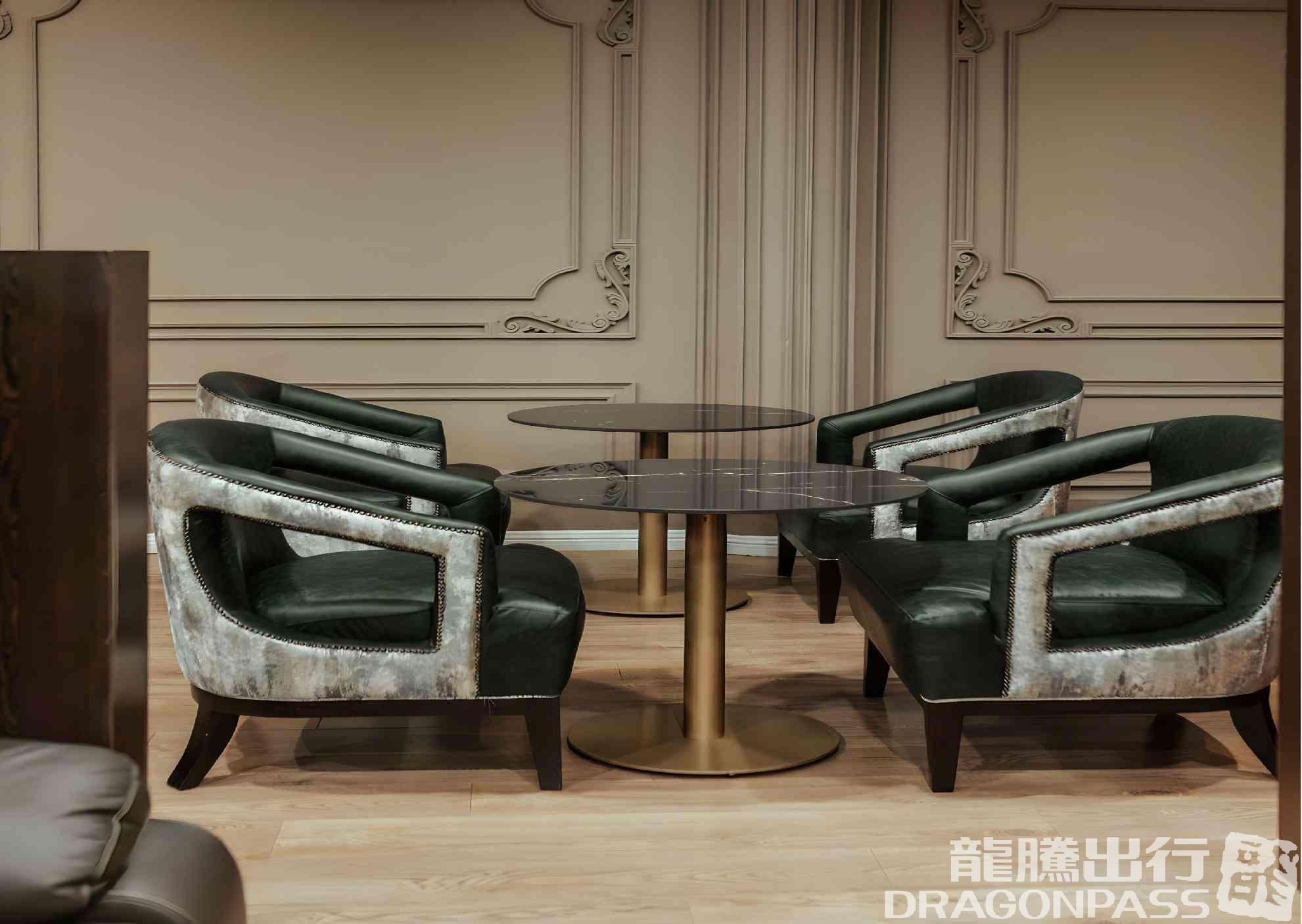 Бизнес-зал Premium Luxury Lounge в аэропорту Роберт Габриел Магб (HRE)