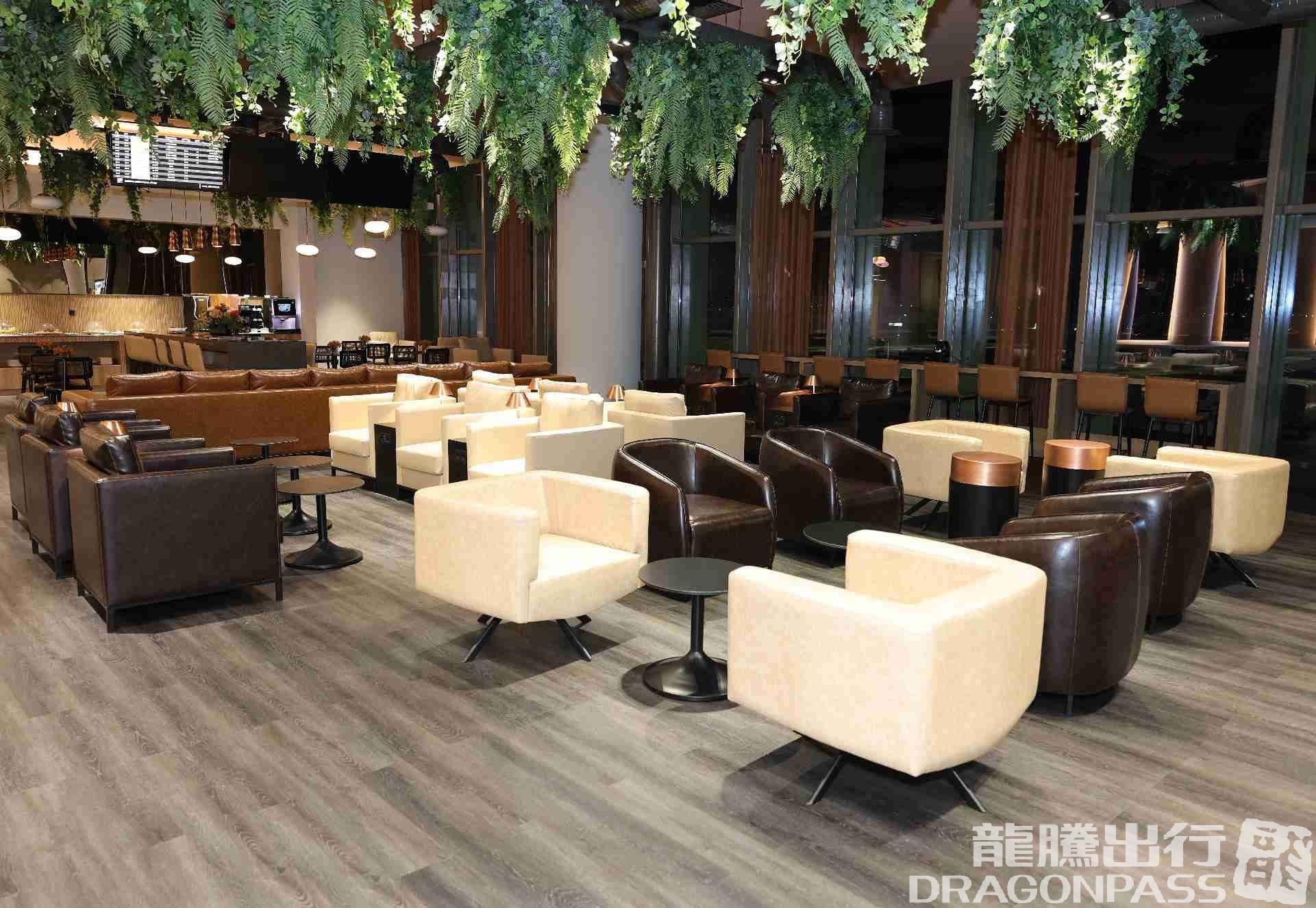Бизнес-зал Platinum Lounge (Domestic) в аэропорту Covilha Airport (COV)