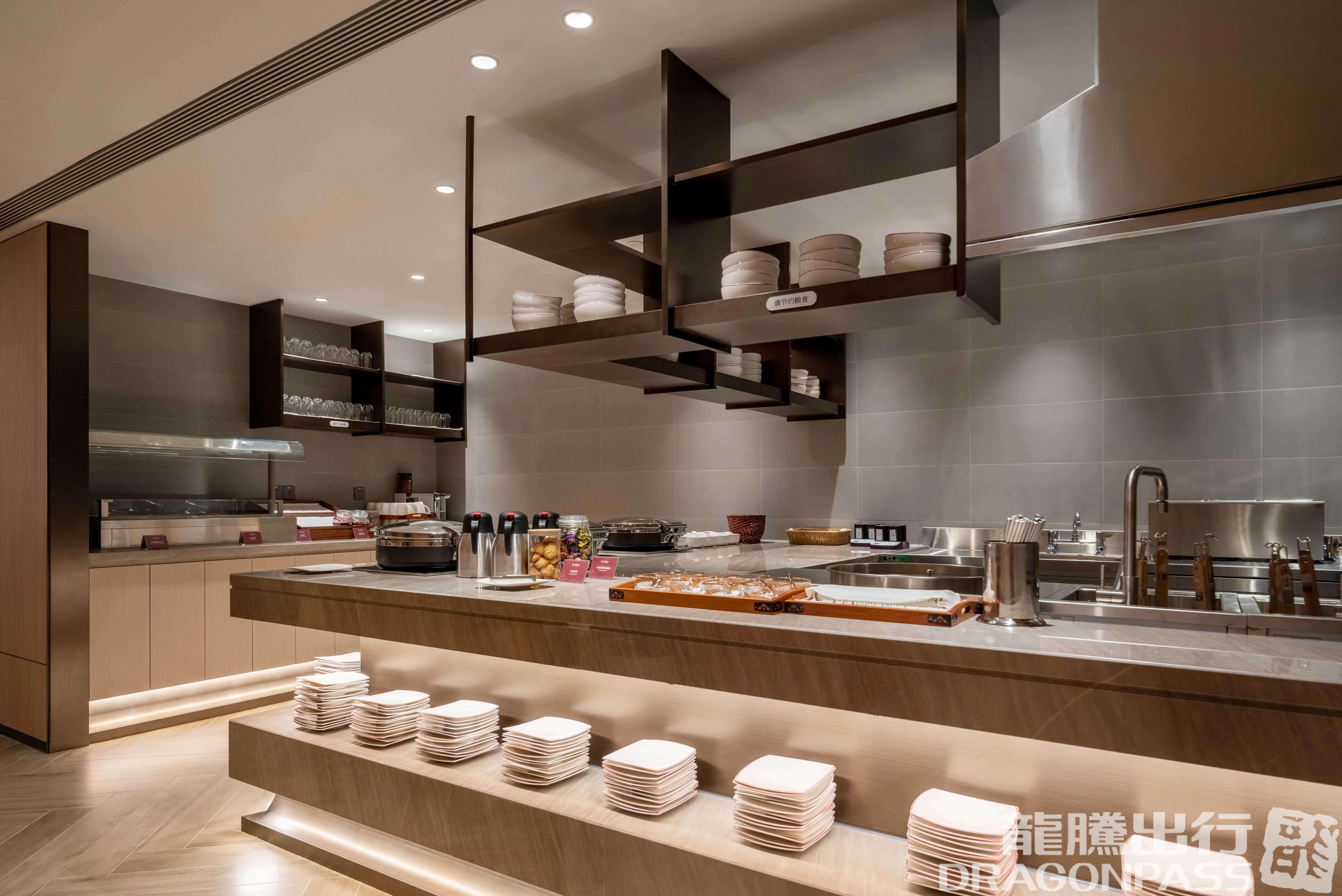 Бизнес-зал Juneyao Airlines V6 VIP Lounge (T2 Domestic) в аэропорту Хунцяо (SHA)