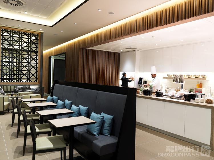 Бизнес-зал Plaza Premium Lounge в аэропорту Хитроу (LHR)