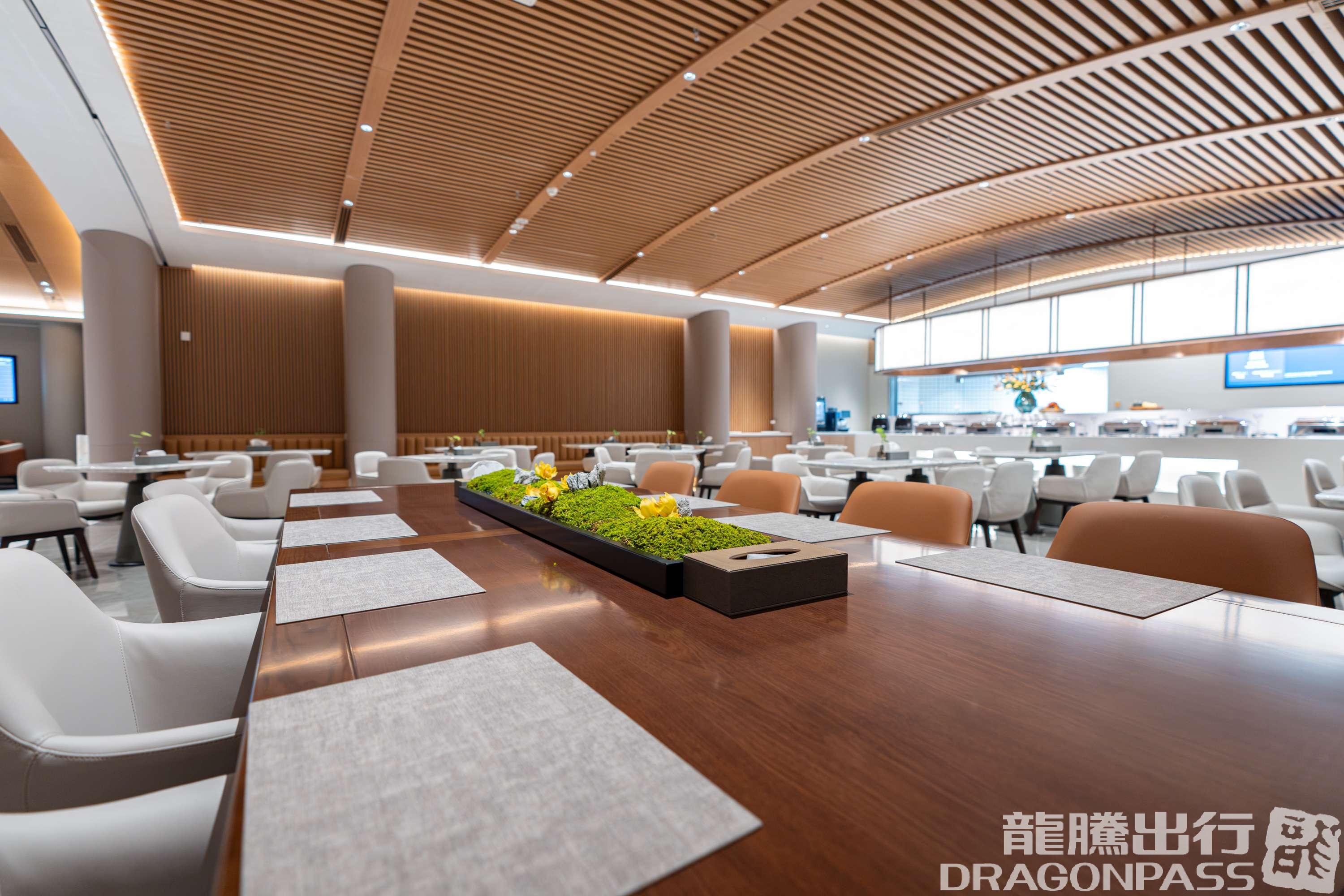 Бизнес-зал First Class Lounge 3(Airside) в аэропорту Шуанлю (CTU)