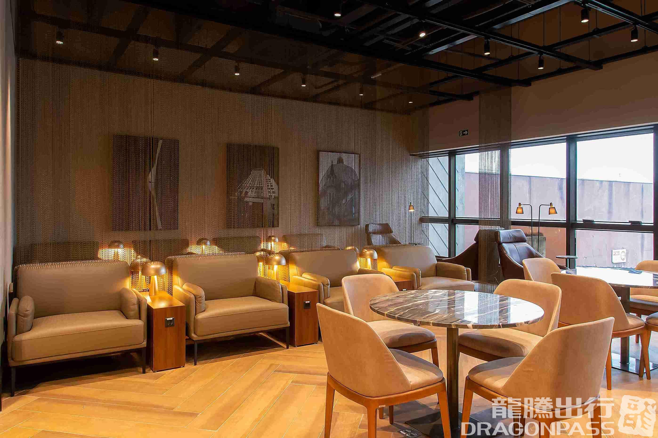 Бизнес-зал W Premium Lounge - The West в аэропорту Гуарульюс (GRU)