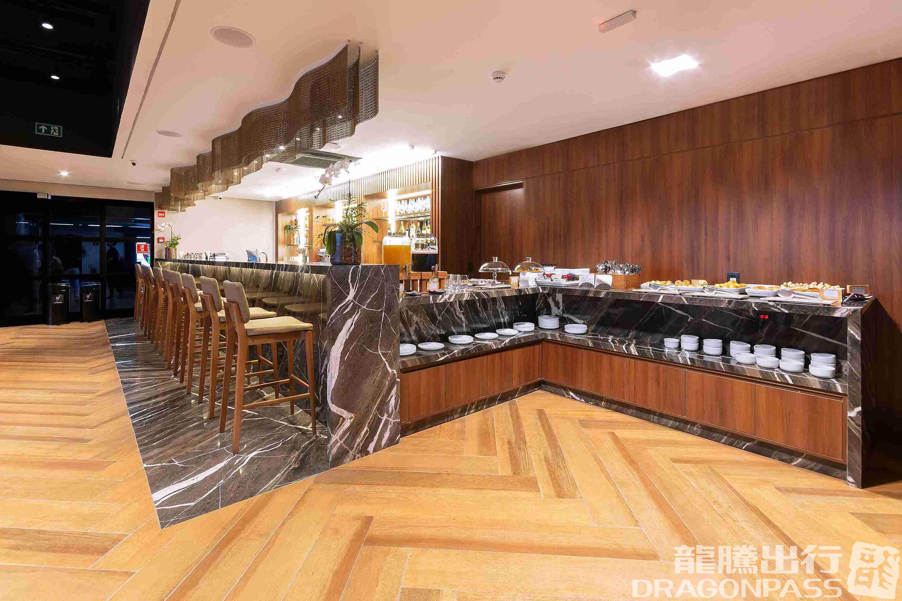 Бизнес-зал W Premium Lounge - The West в аэропорту Гуарульюс (GRU)