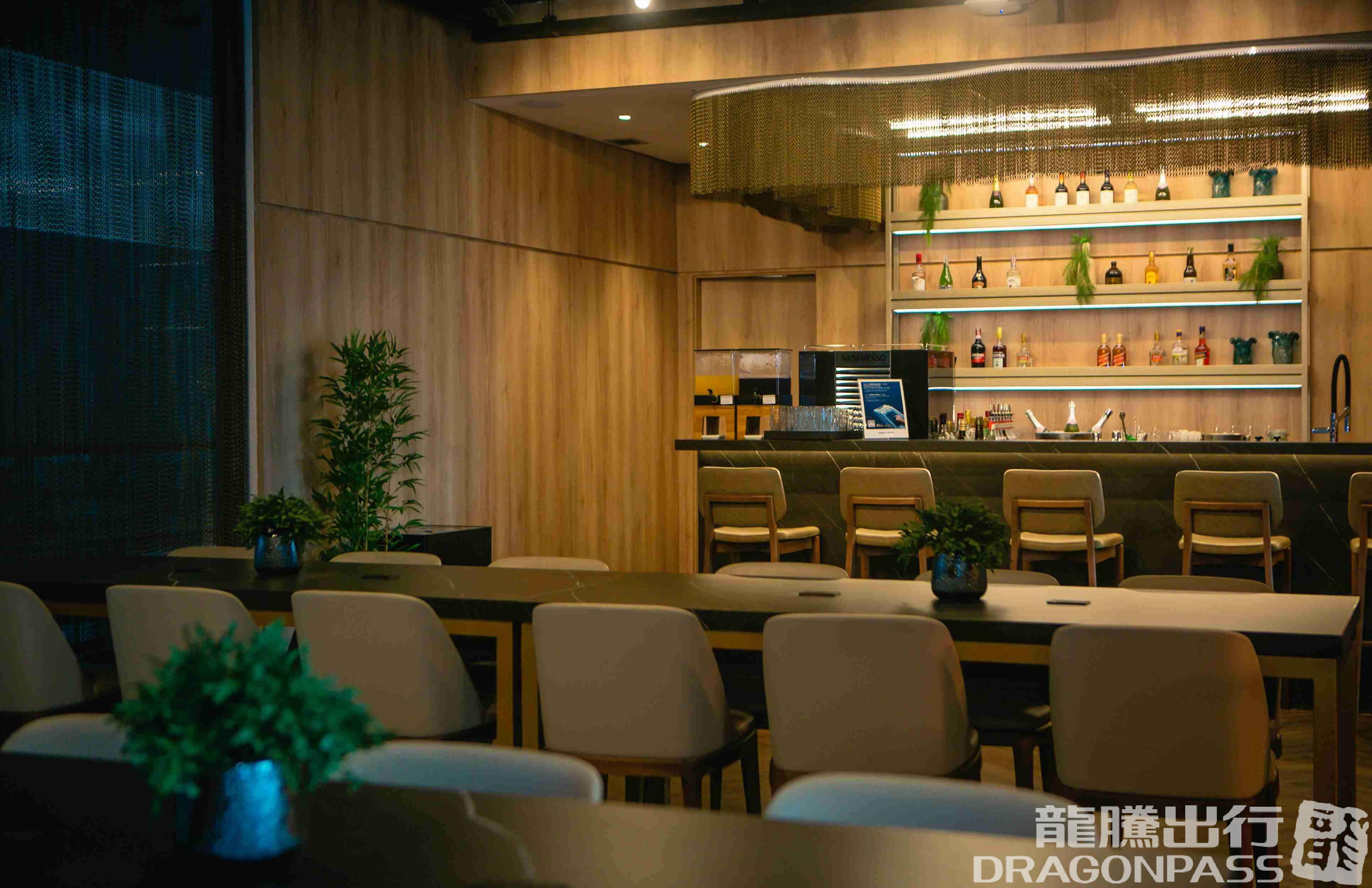 Бизнес-зал W Premium Lounge - The Pier в аэропорту Гуарульюс (GRU)