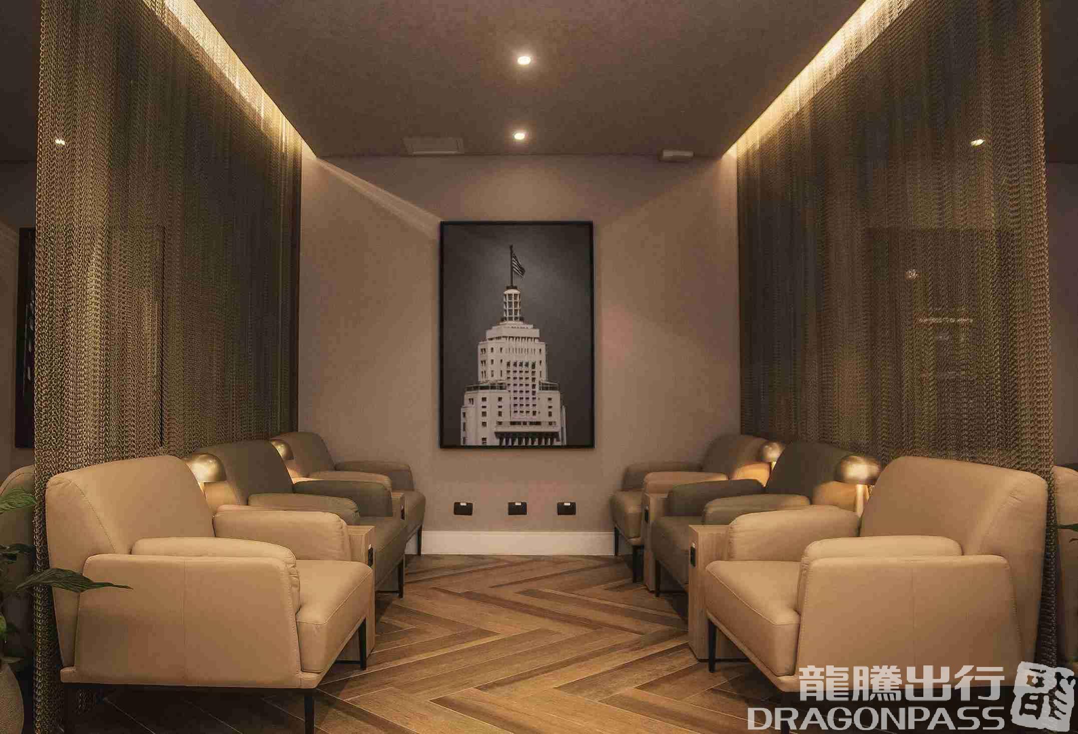 Бизнес-зал W Lounge (Fast Pass included) в аэропорту Гуарульюс (GRU)