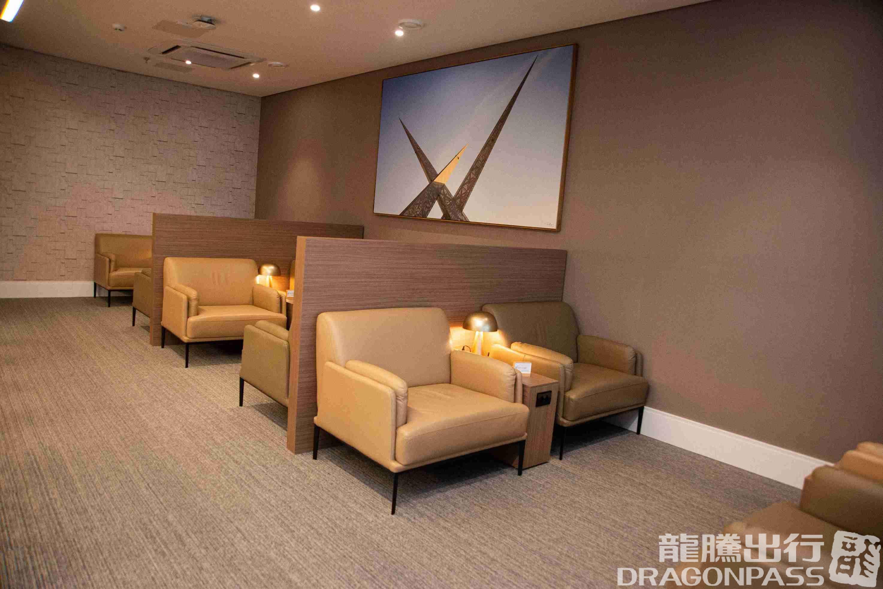 Бизнес-зал W Lounge Goiania в аэропорту Санта-Женевьева (GYN)