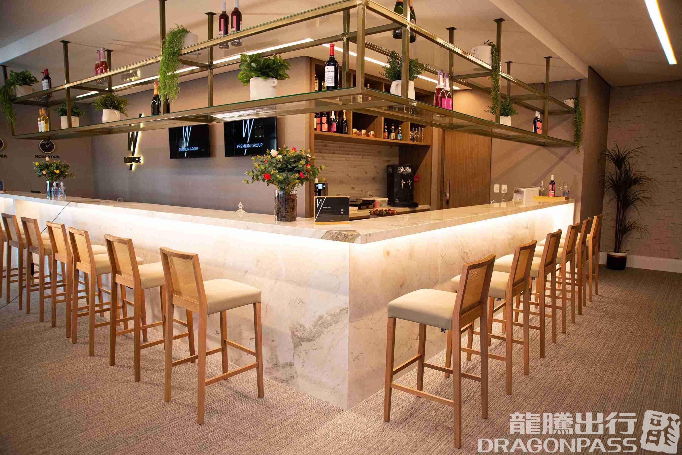 Бизнес-зал W Lounge Goiania в аэропорту Санта-Женевьева (GYN)