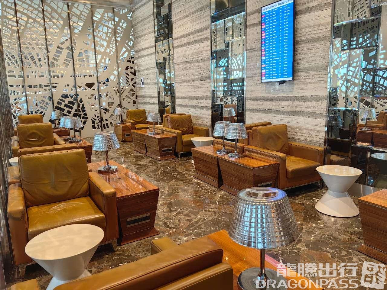 Бизнес-зал Adani East Lounge в аэропорту Чатрапати Шиваджи (BOM)