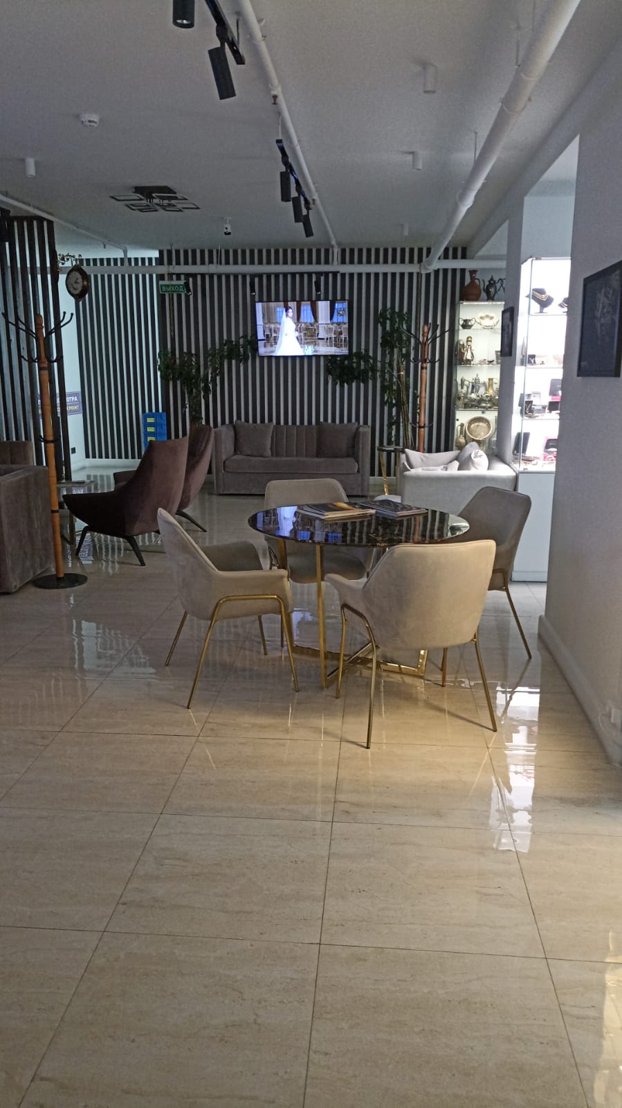 VIP-зал VIP-зал в аэропорту Уйташ (MCX)