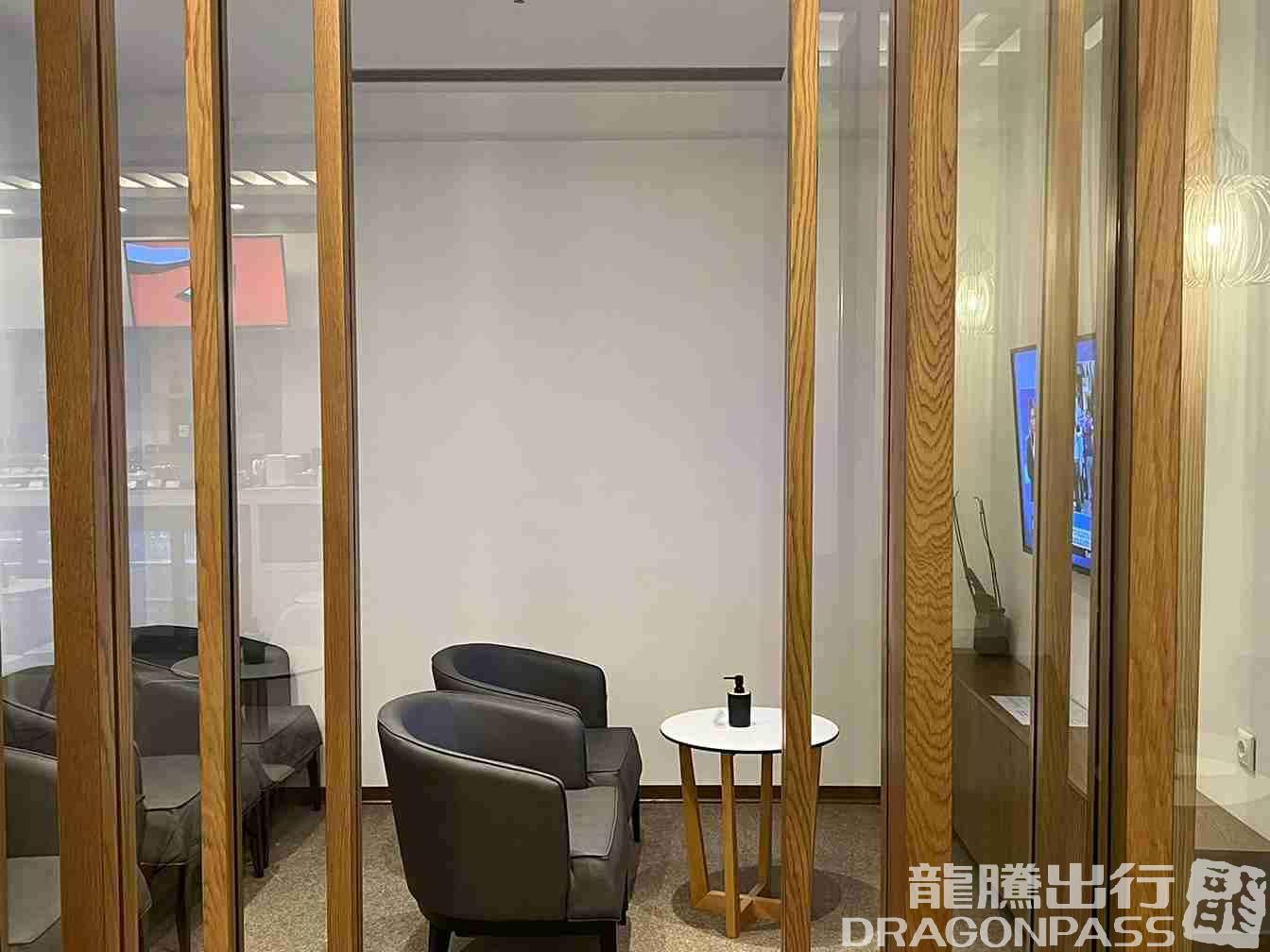 Бизнес-зал The Lounge в аэропорту Македония (SKG)