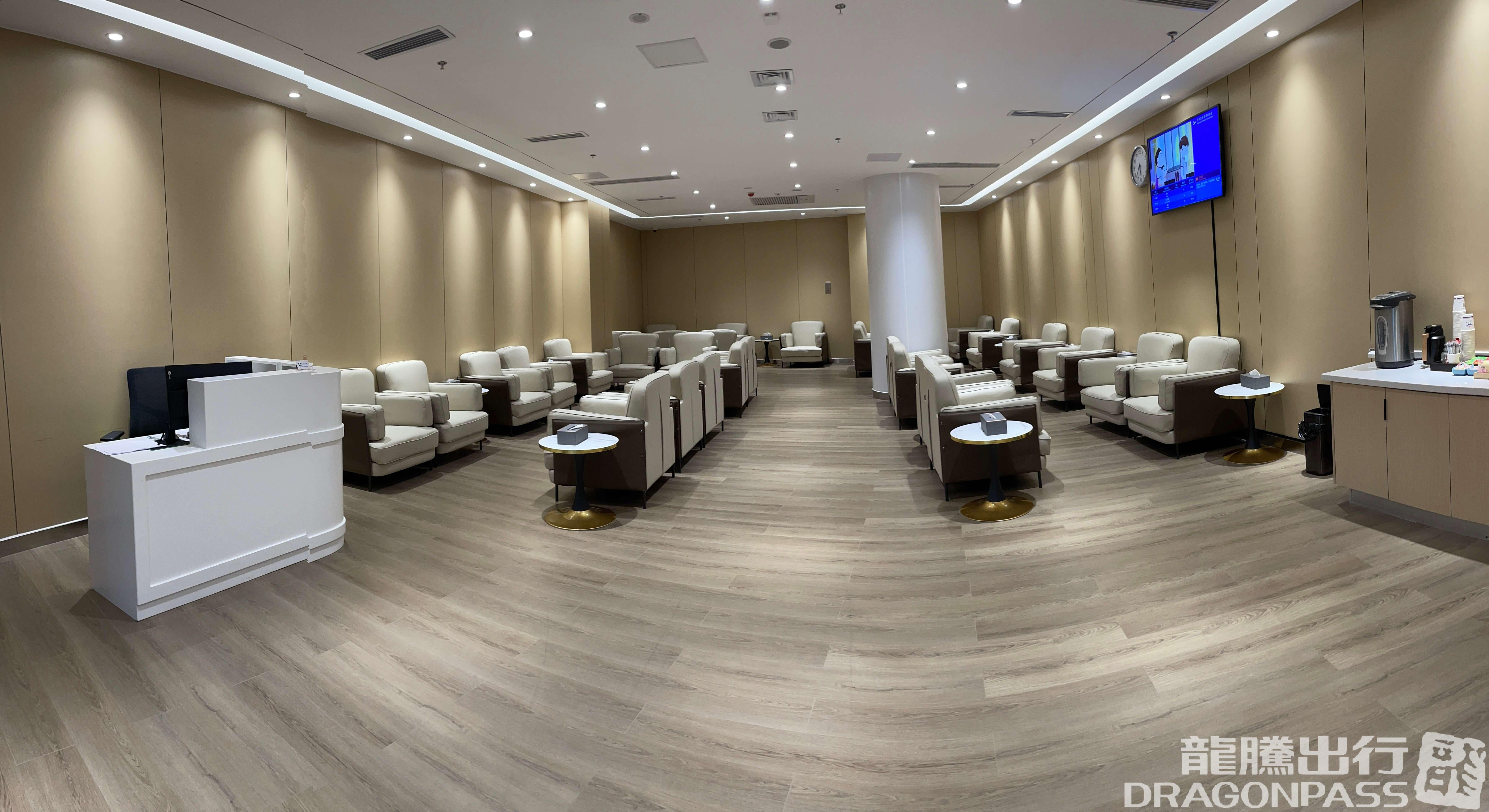 Бизнес-зал First Class/Business Class Lounge (T2 Domestic) в аэропорту Wuqiao Airport (WXN)