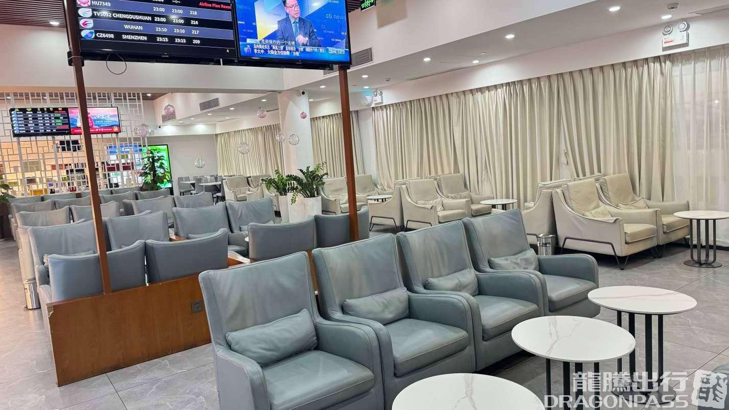 Бизнес-зал South Airlines First Class and Business Class Pearl Member Lounge (T2 Domestic) в аэропорту Санья Феникс (SYX)