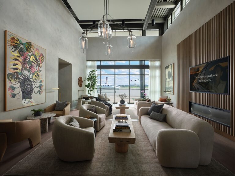 VIP-зал The Salon Full VIP в аэропорту Лос-Анджелес (LAX)