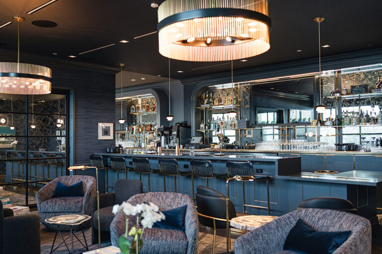 VIP-зал The Salon Full VIP в аэропорту Лос-Анджелес (LAX)