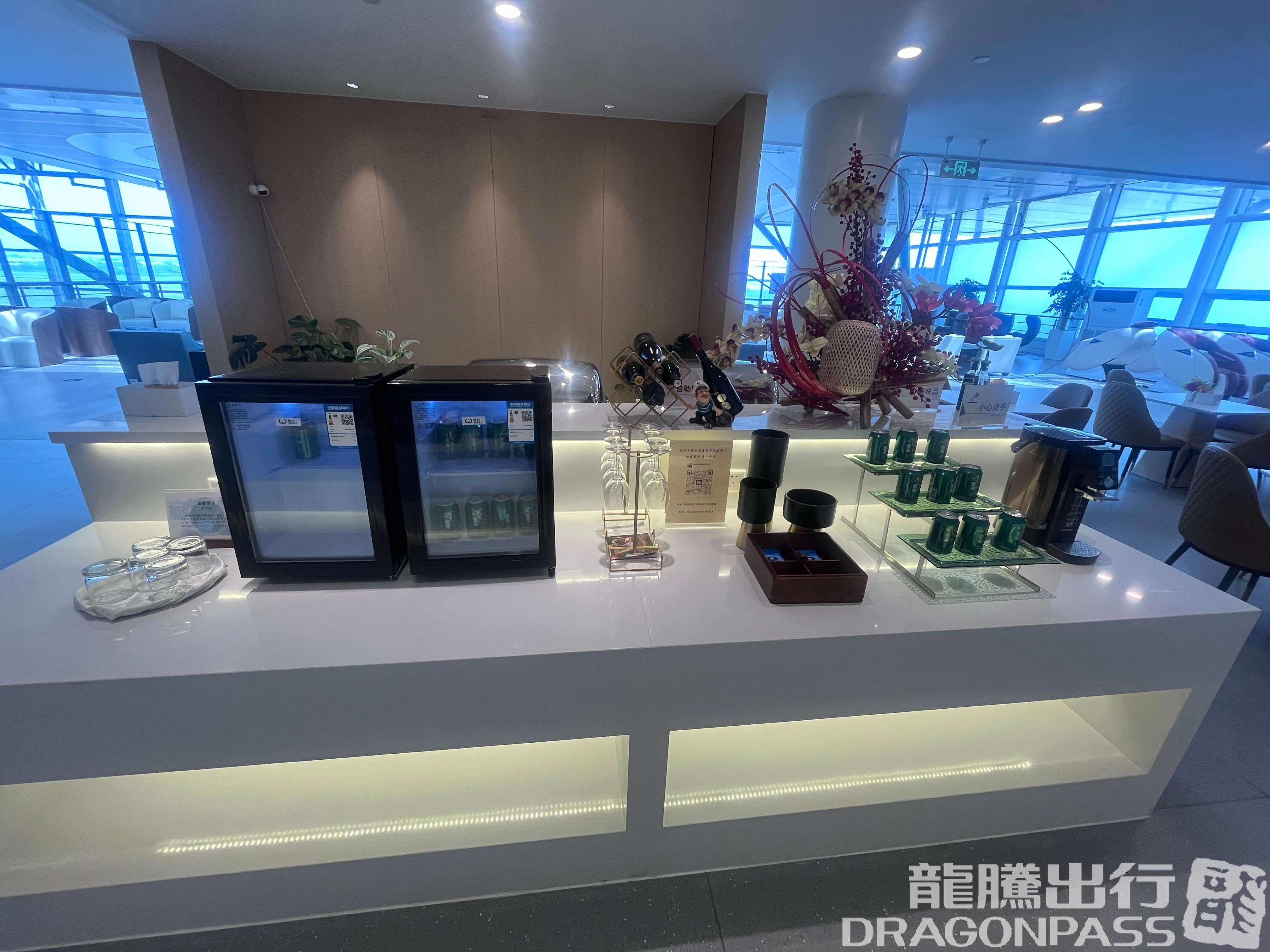 Бизнес-зал International First Class Lounge в аэропорту Международный аэропорт Сунань Шуофан (WUX)