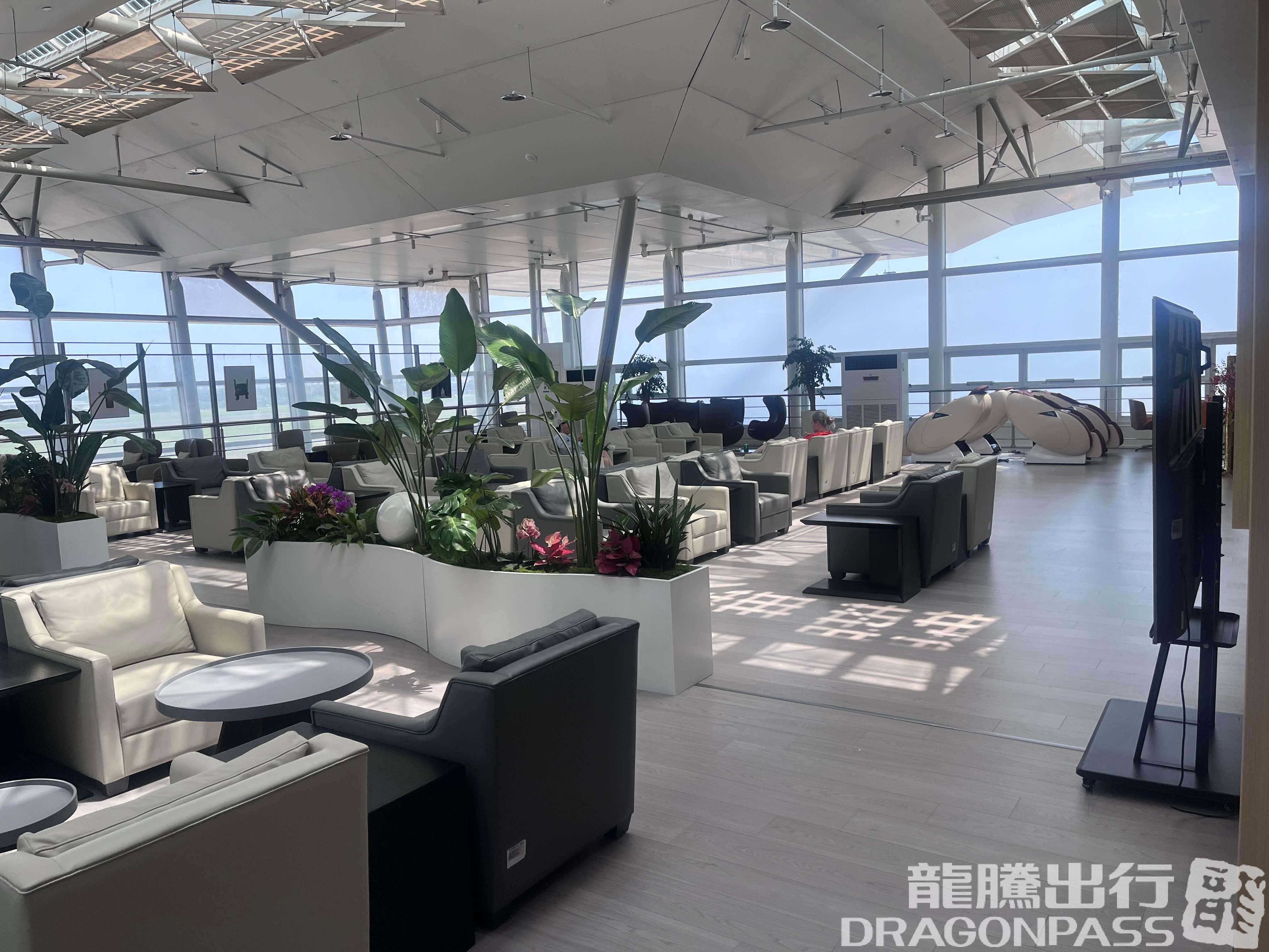 Бизнес-зал International First Class Lounge в аэропорту Международный аэропорт Сунань Шуофан (WUX)