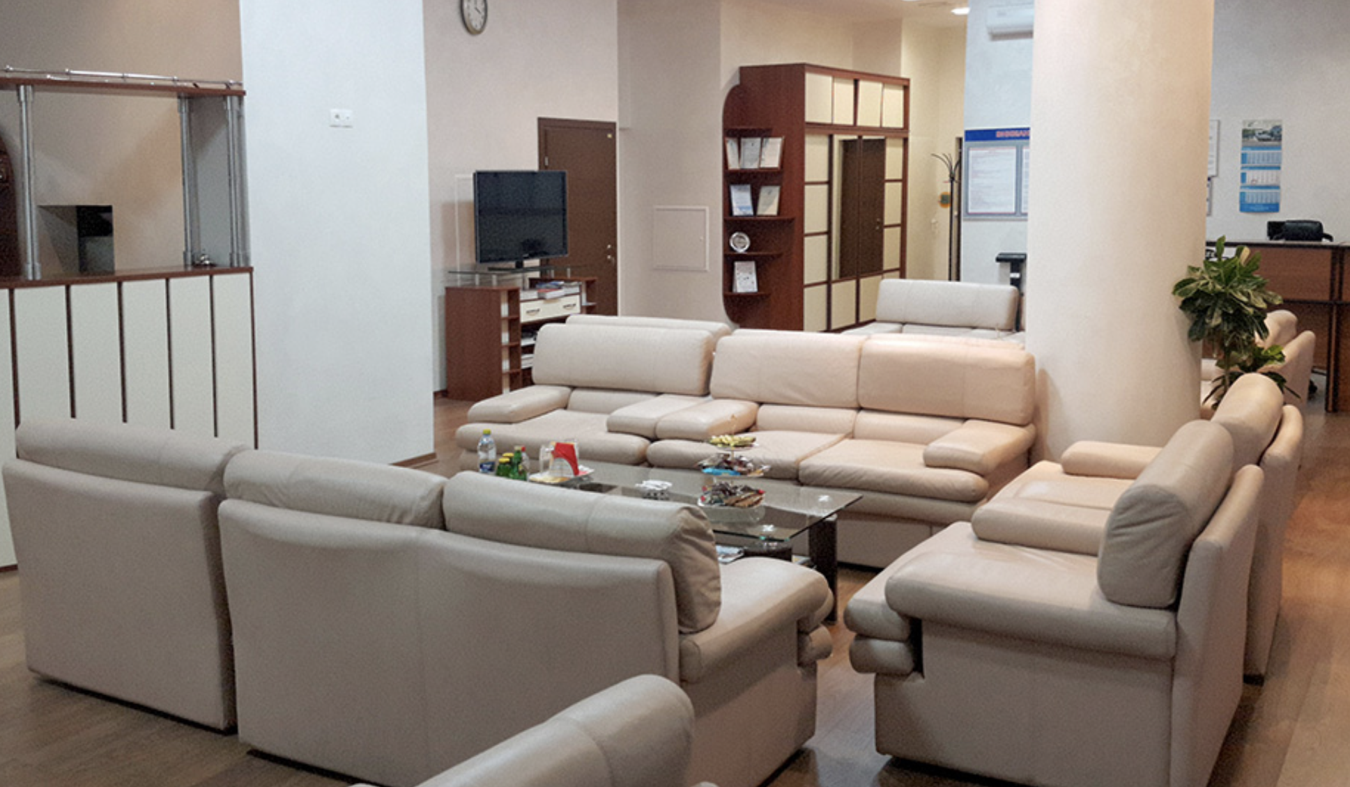 VIP-зал Зал официальных лиц и делегаций в аэропорту Ханты-Мансийск (HMA)