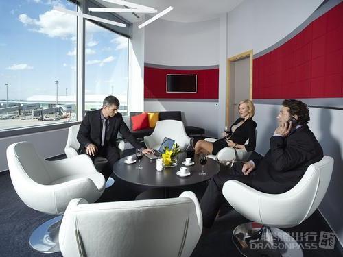 Бизнес-зал MasterCard Lounge в аэропорту Вацлав Гавел (PRG)