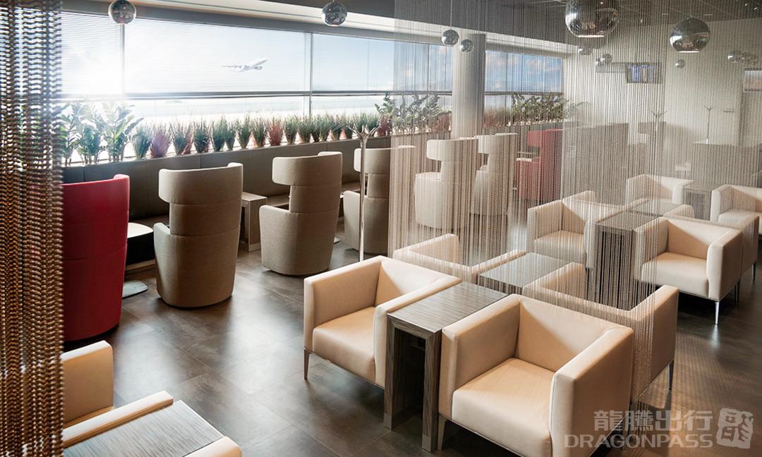 Бизнес-зал Erste Premier Lounge в аэропорту Вацлав Гавел (PRG)