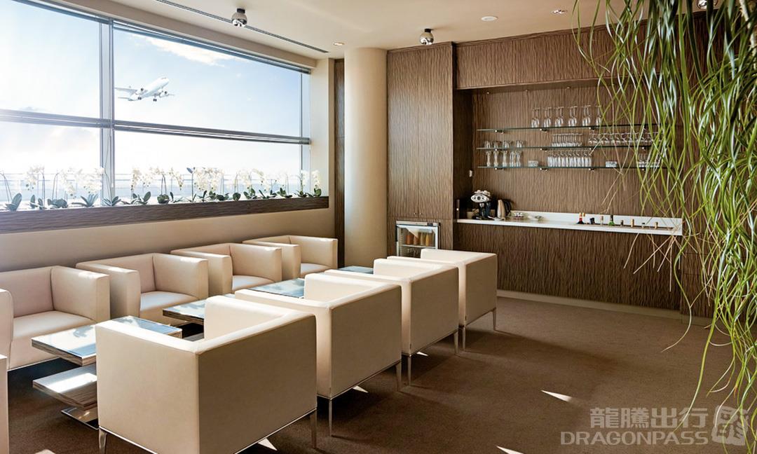 Бизнес-зал Erste Premier Lounge в аэропорту Вацлав Гавел (PRG)
