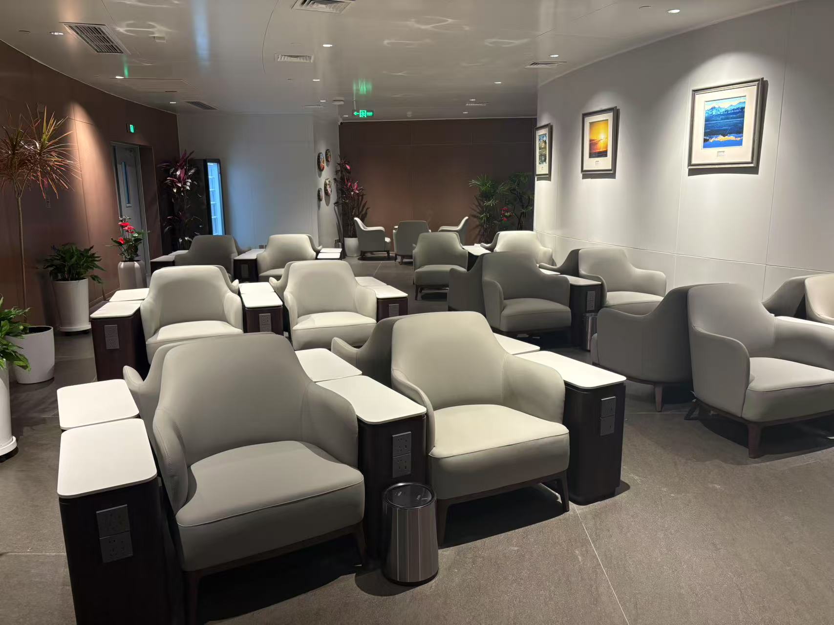 Бизнес-зал China Southern Airlines Kapok Lounge (International) в аэропорту Дивопу (URC)