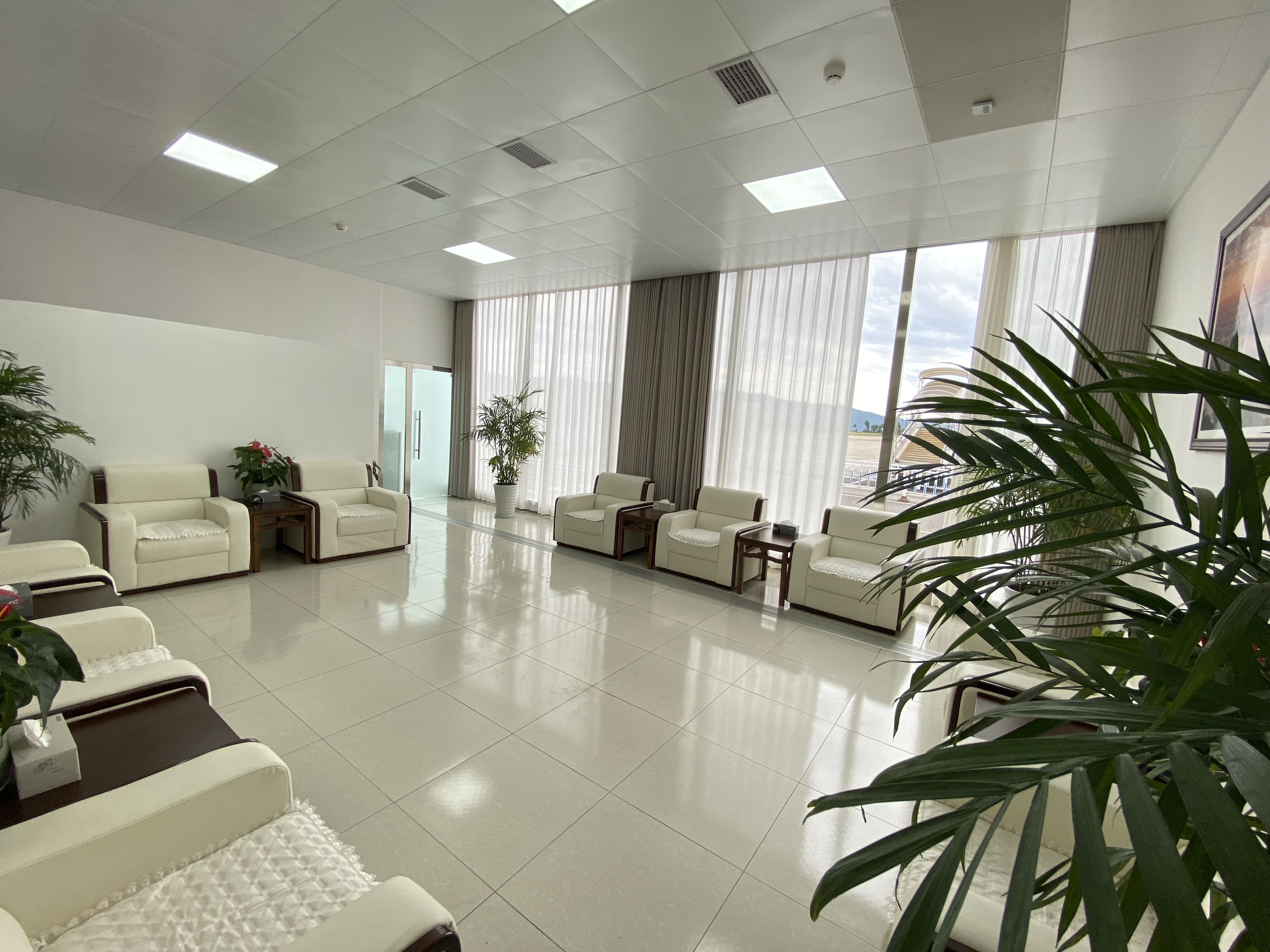 Бизнес-зал First Class/Business Class Lounge в аэропорту Panlong Airport (GYS)