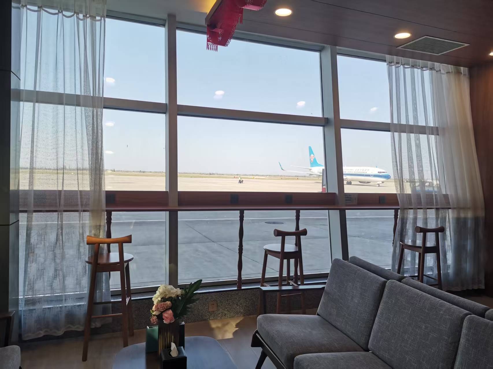 Бизнес-зал First Class Lounge (Domestic) в аэропорту Jinchuan Airport (JIC)