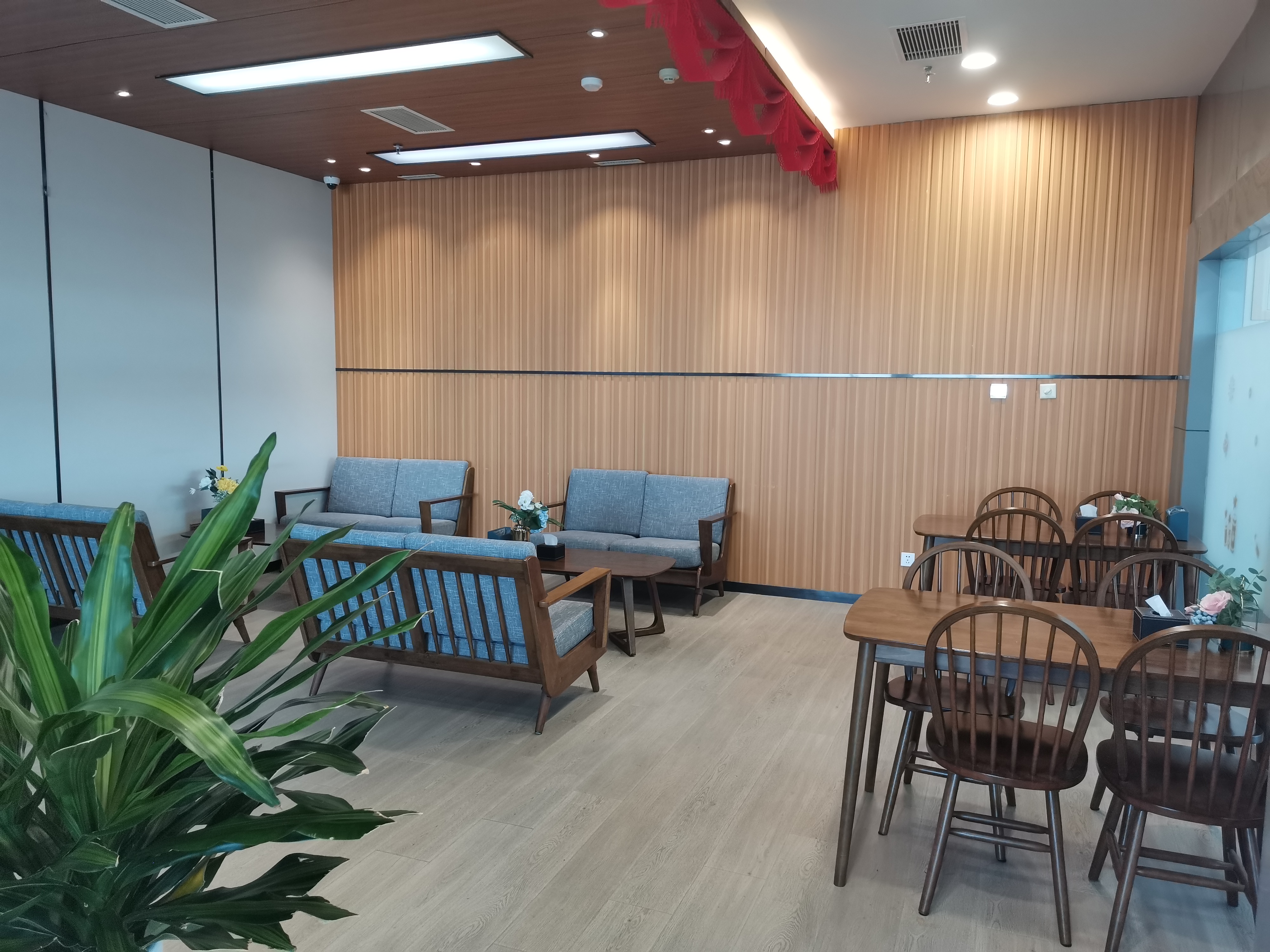 Бизнес-зал First Class Lounge (Domestic) в аэропорту Jinchuan Airport (JIC)