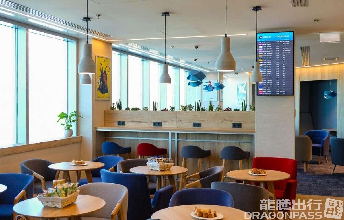 Бизнес-зал Plaza Premium Lounge в аэропорту Ференц Лист (BUD)