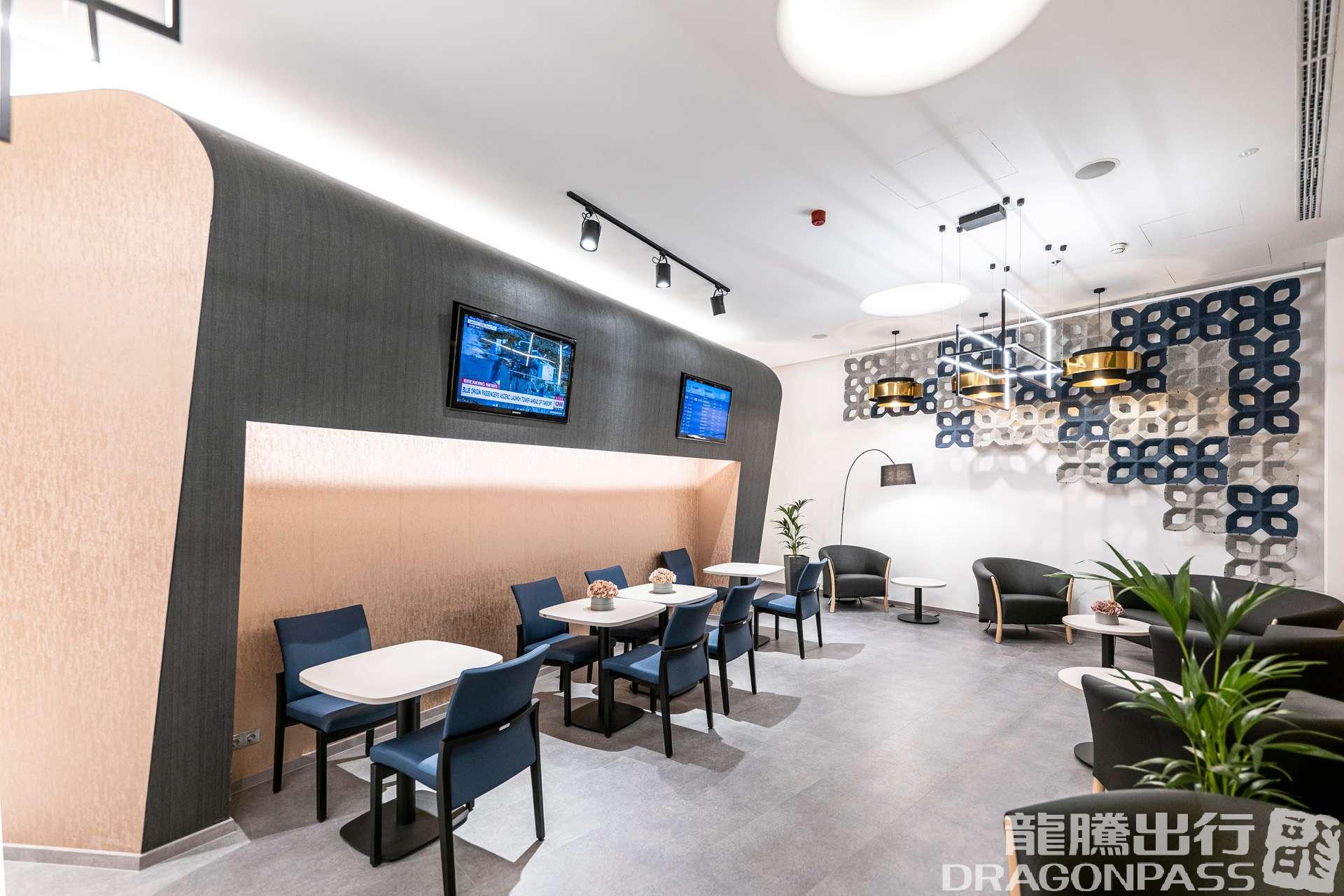 Бизнес-зал SkyCourt Lounge в аэропорту Ференц Лист (BUD)