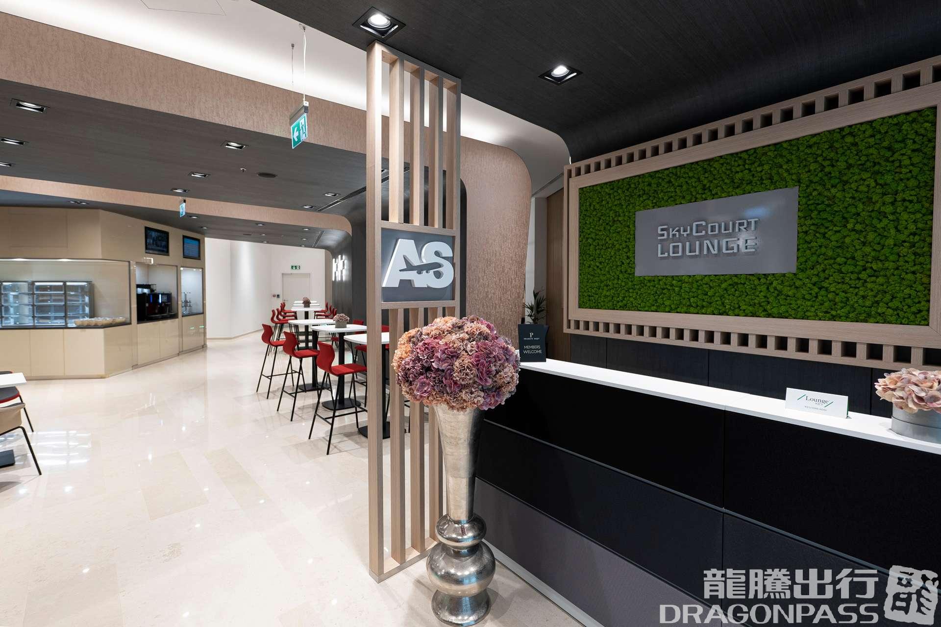 Бизнес-зал SkyCourt Lounge в аэропорту Ференц Лист (BUD)